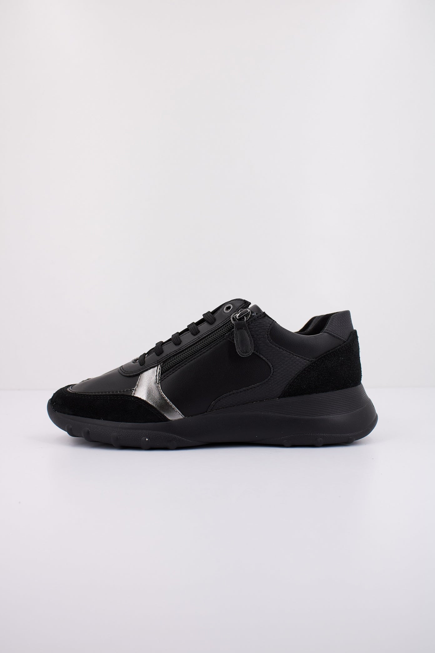 GEOX D ALLENIEE en color NEGRO (1)