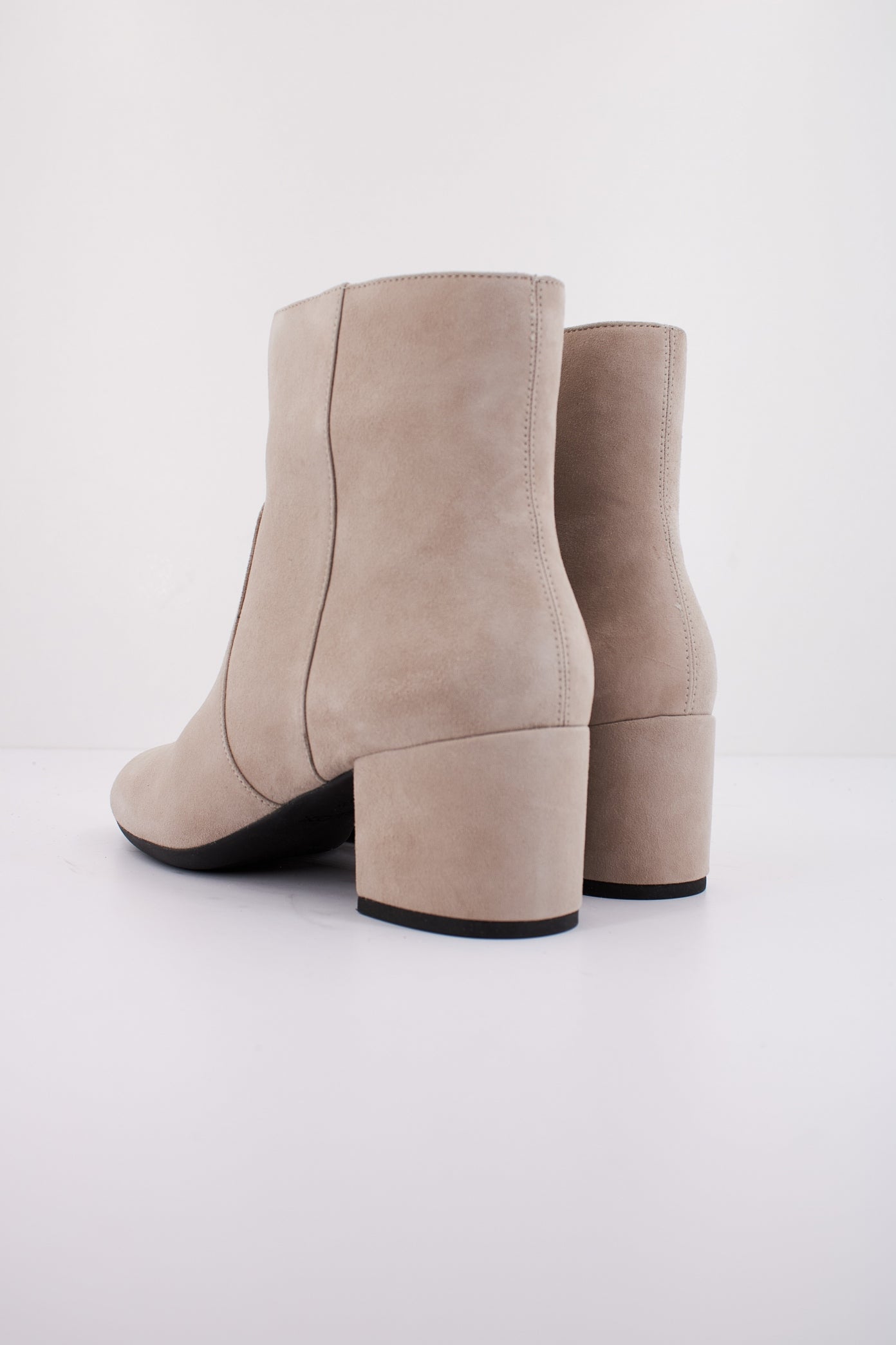 GEOX D ELEANA en color GRIS (4)