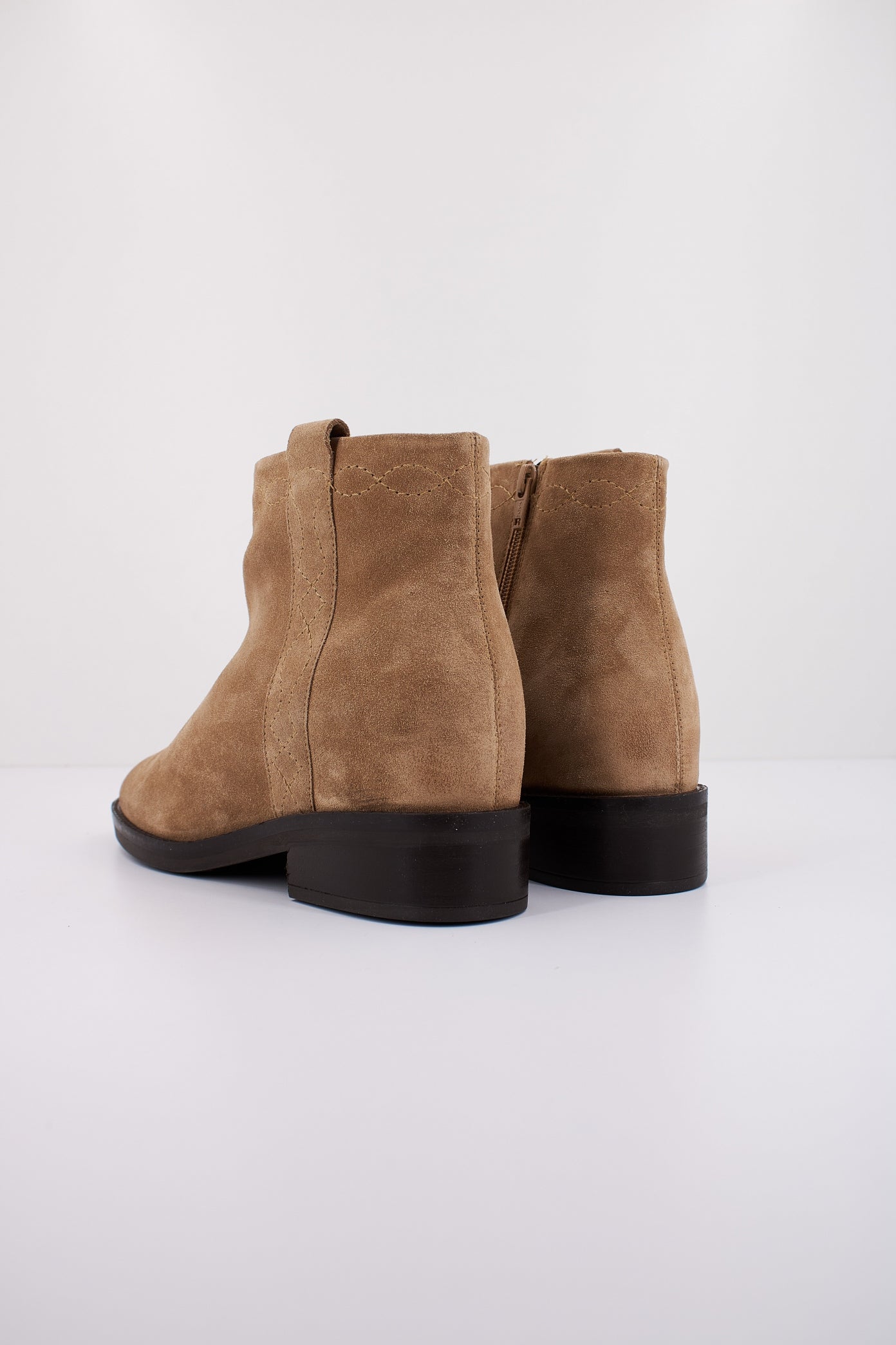 GEOX D LARYSSE en color MARRON CLARO (4)