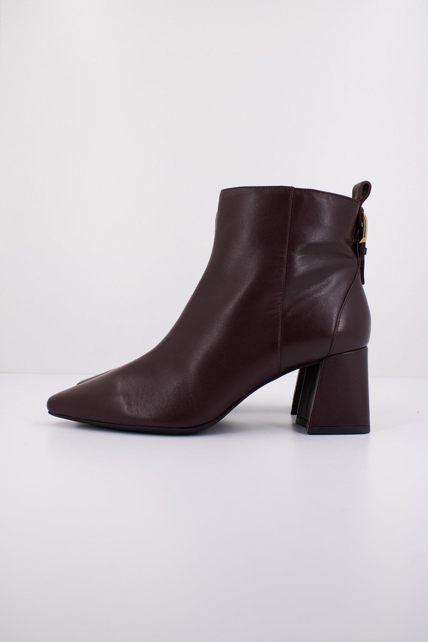 GEOX D GISELDA en color BURDEOS (1)