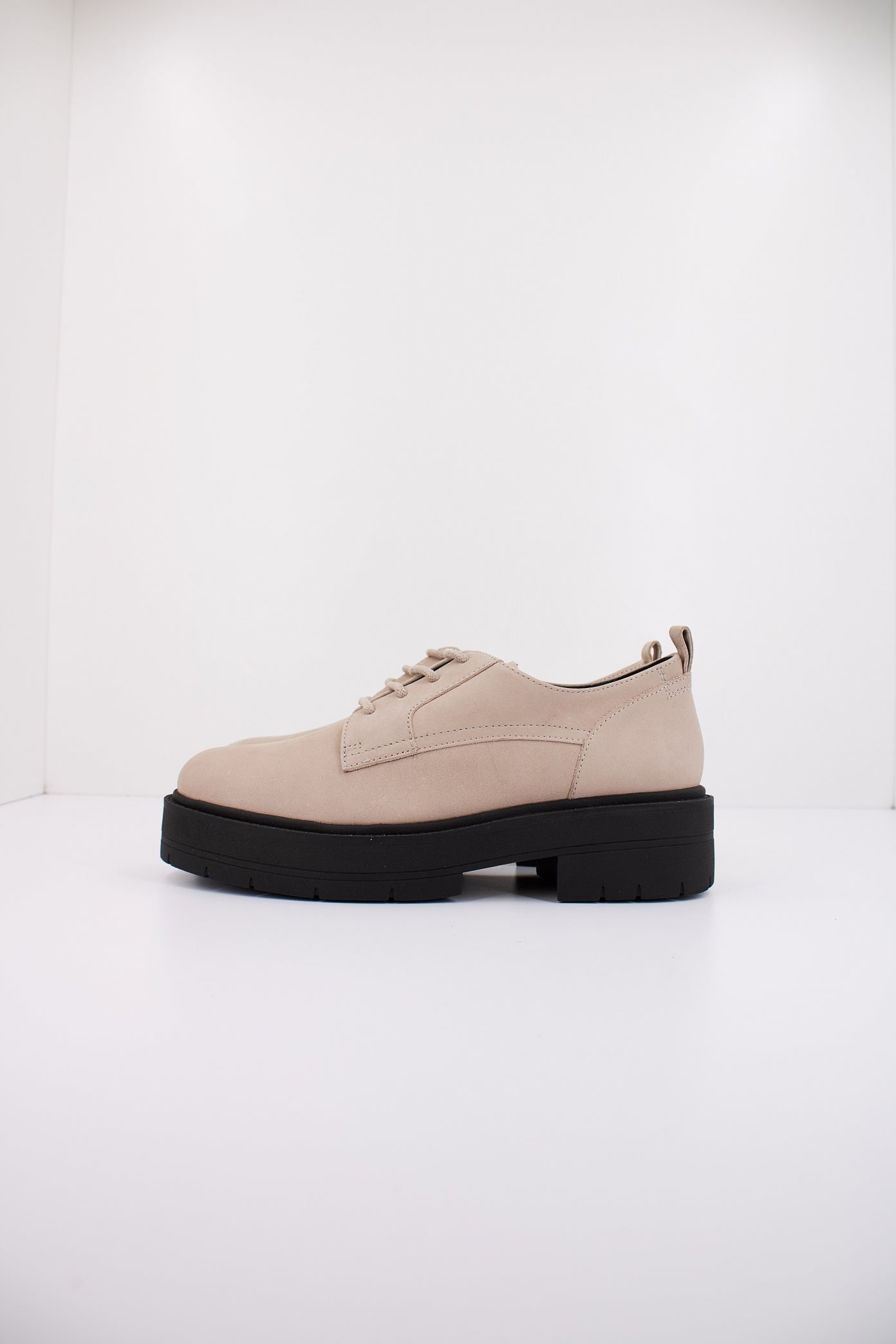 GEOX D SPHERICA EC en color BEIS (1)