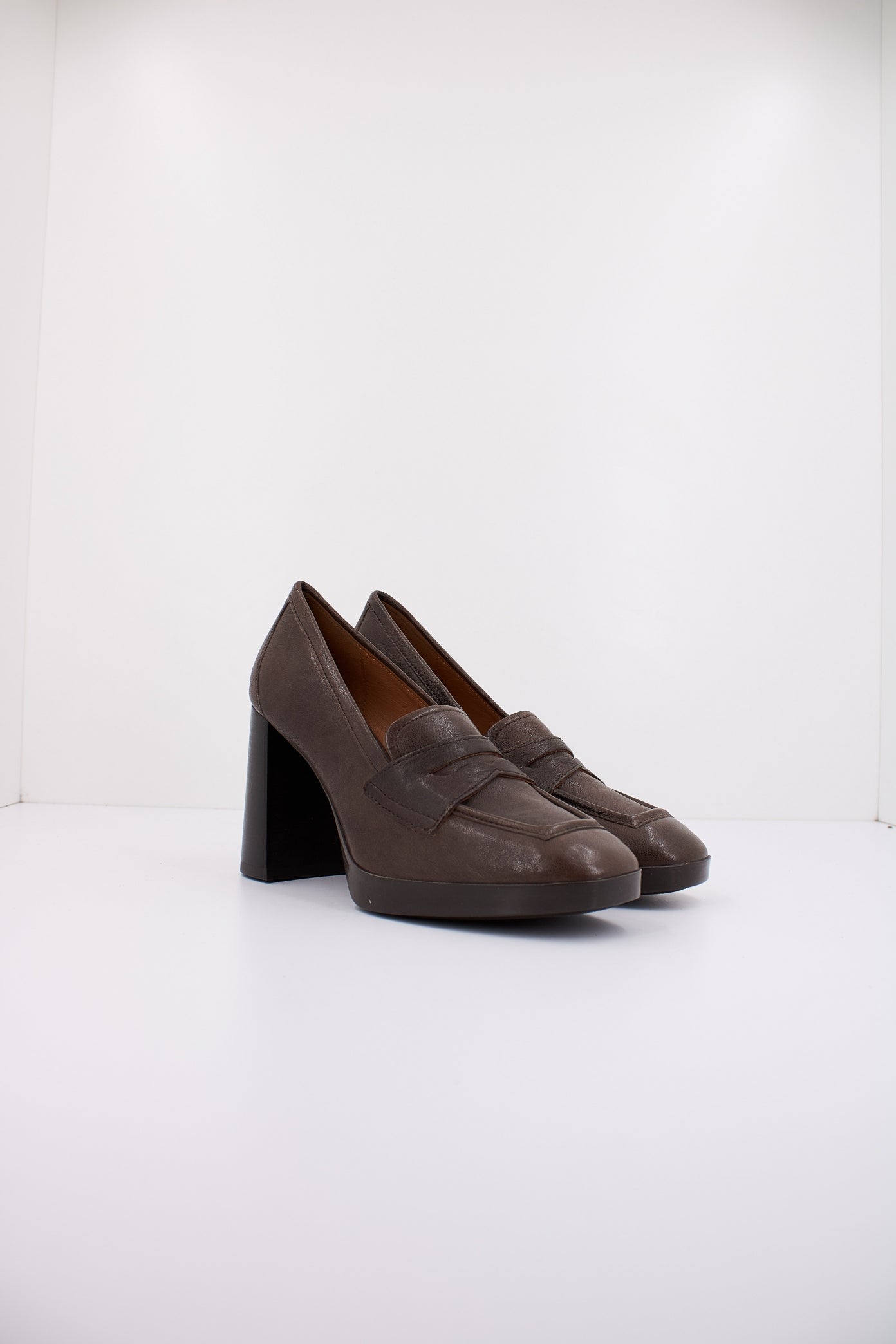 GEOX D TEULADA en color MARRON (2)