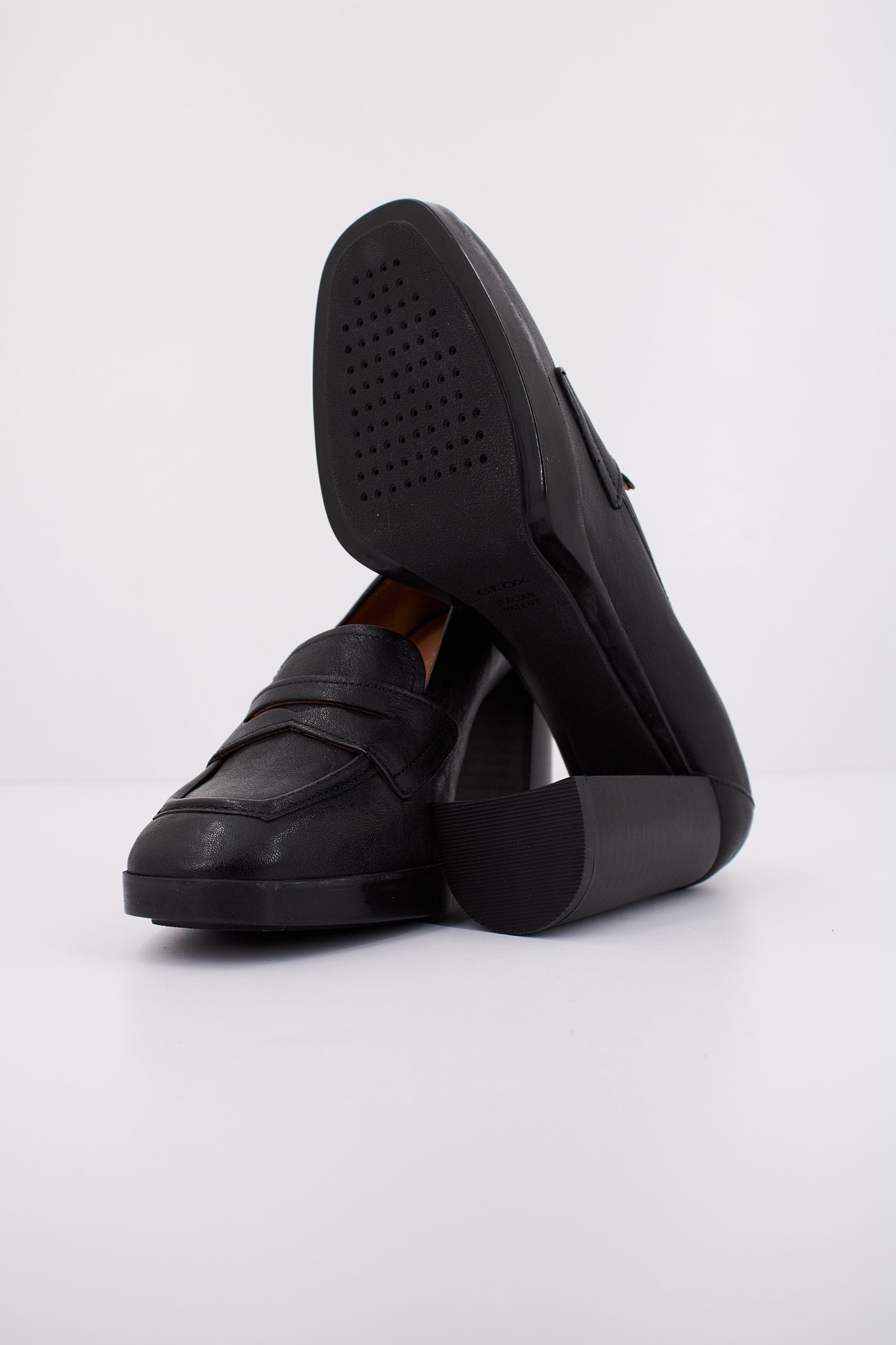GEOX D TEULADA en color NEGRO (5)
