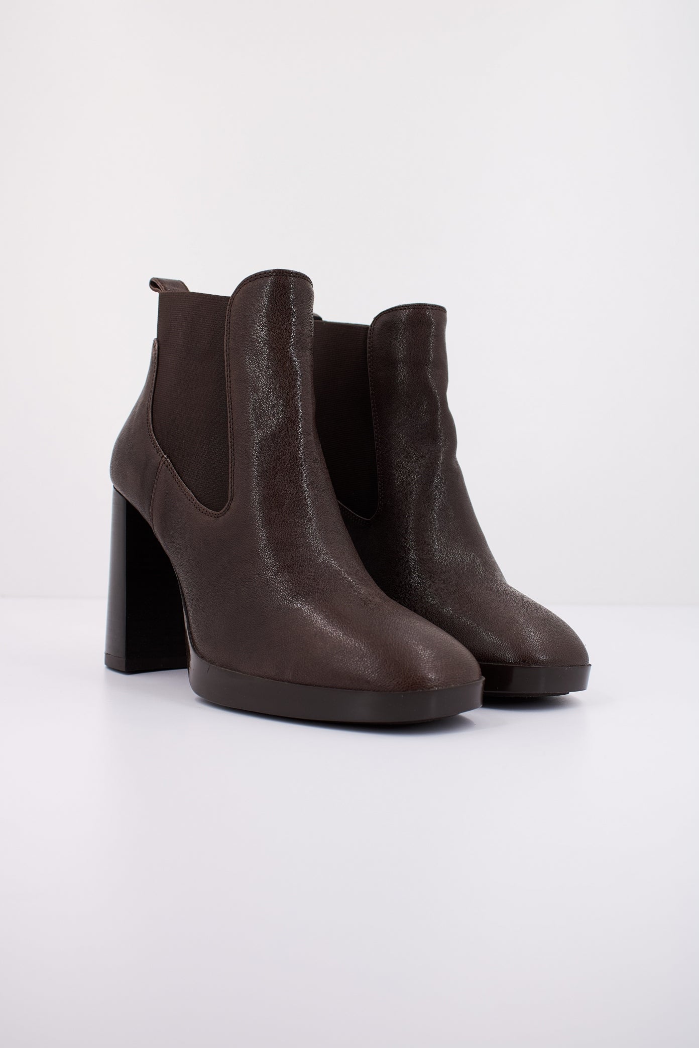GEOX D TEULADA en color MARRON (2)