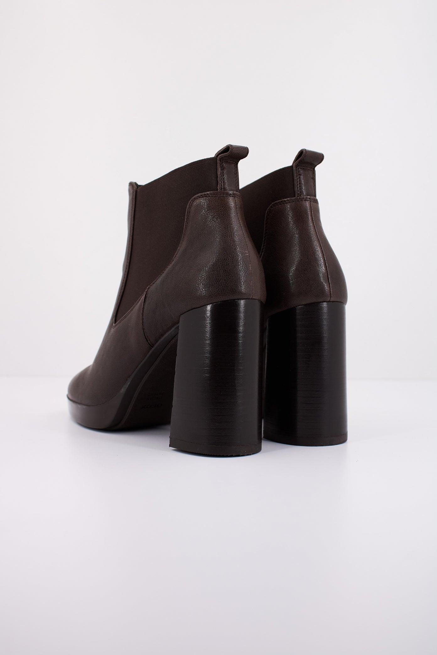 GEOX D TEULADA en color MARRON (4)