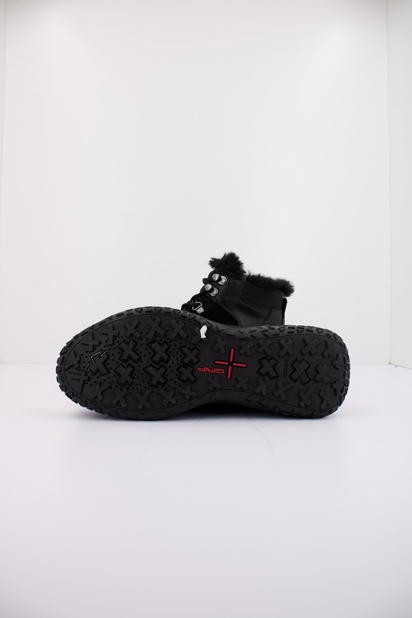 GEOX D OLIVIERA + GRIP en color NEGRO (5)