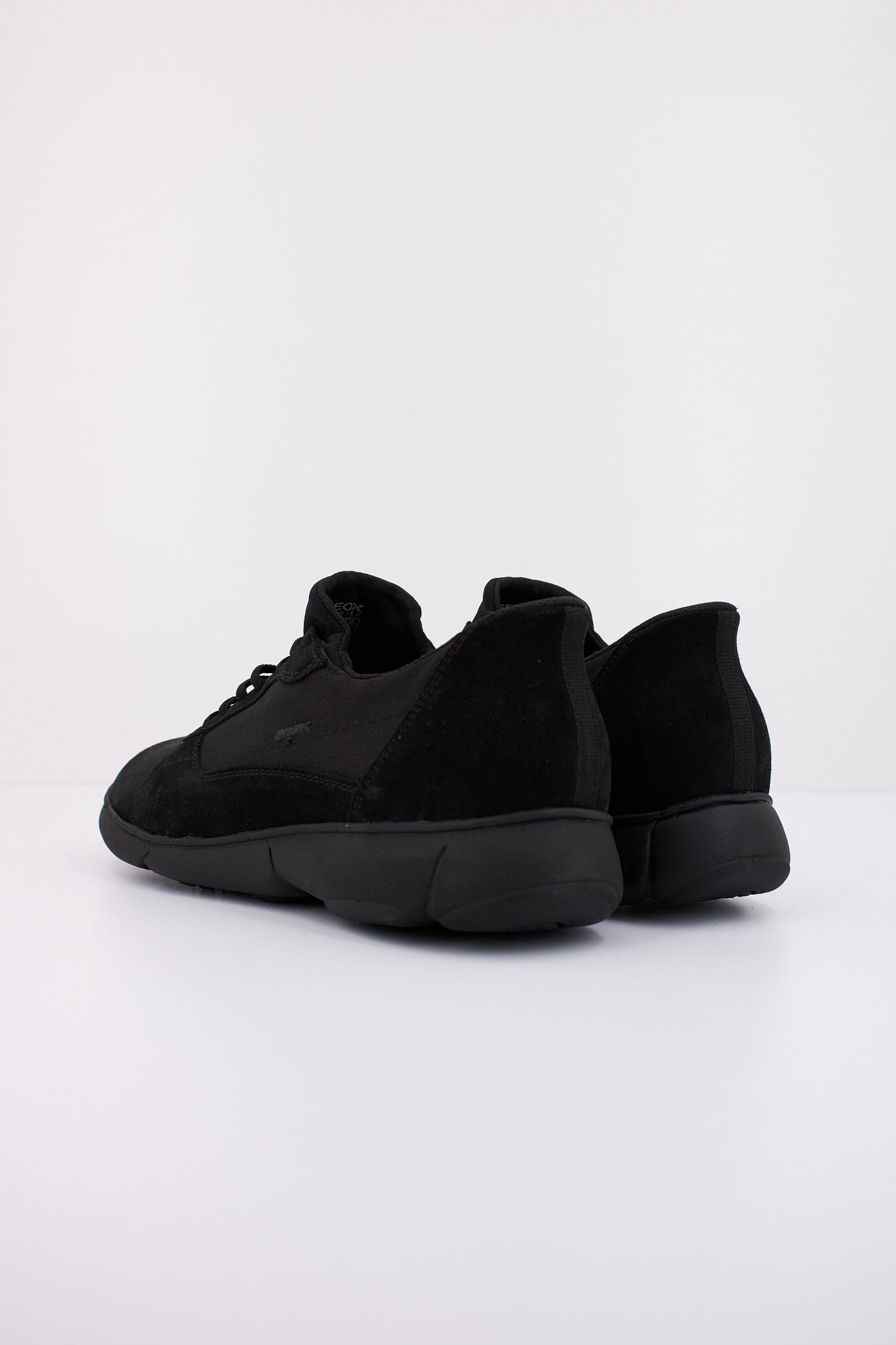GEOX D NEBULA . en color NEGRO (4)