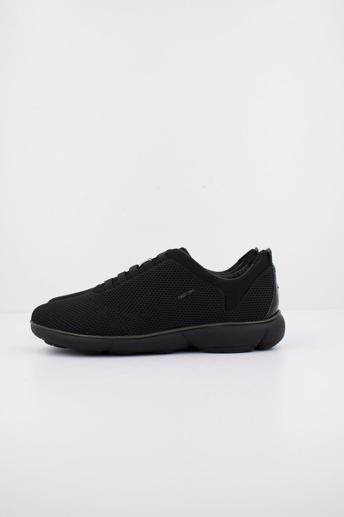GEOX D NEBULA en color NEGRO (1)