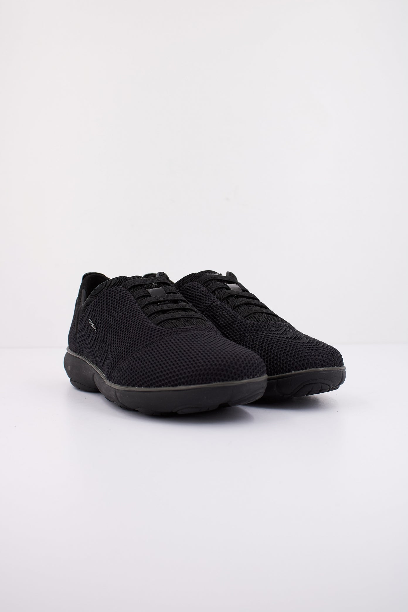 GEOX D NEBULA en color NEGRO (2)