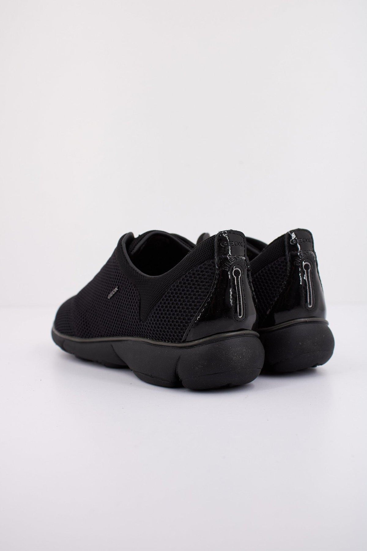 GEOX D NEBULA en color NEGRO (4)