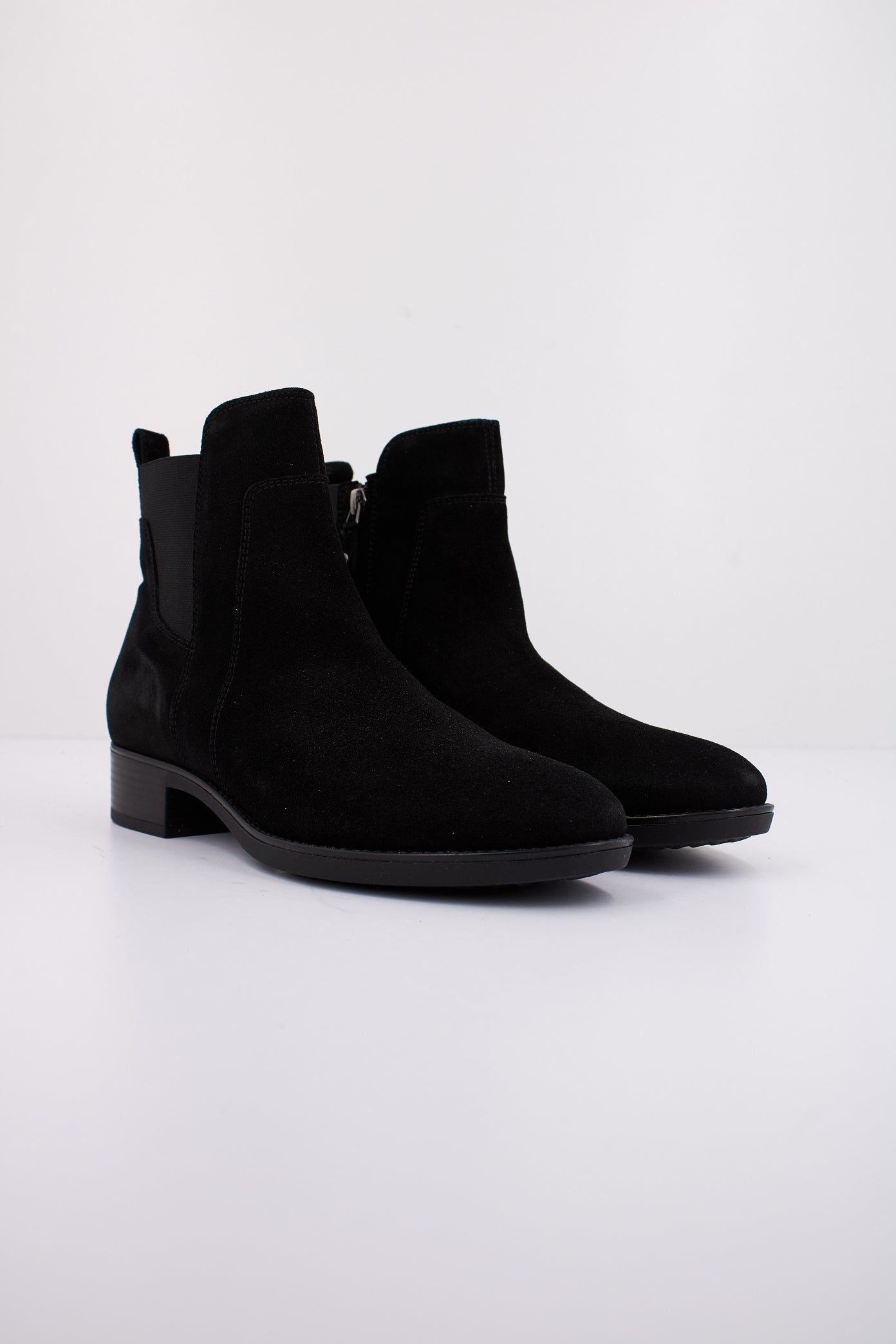 GEOX D FELICITY en color NEGRO (2)