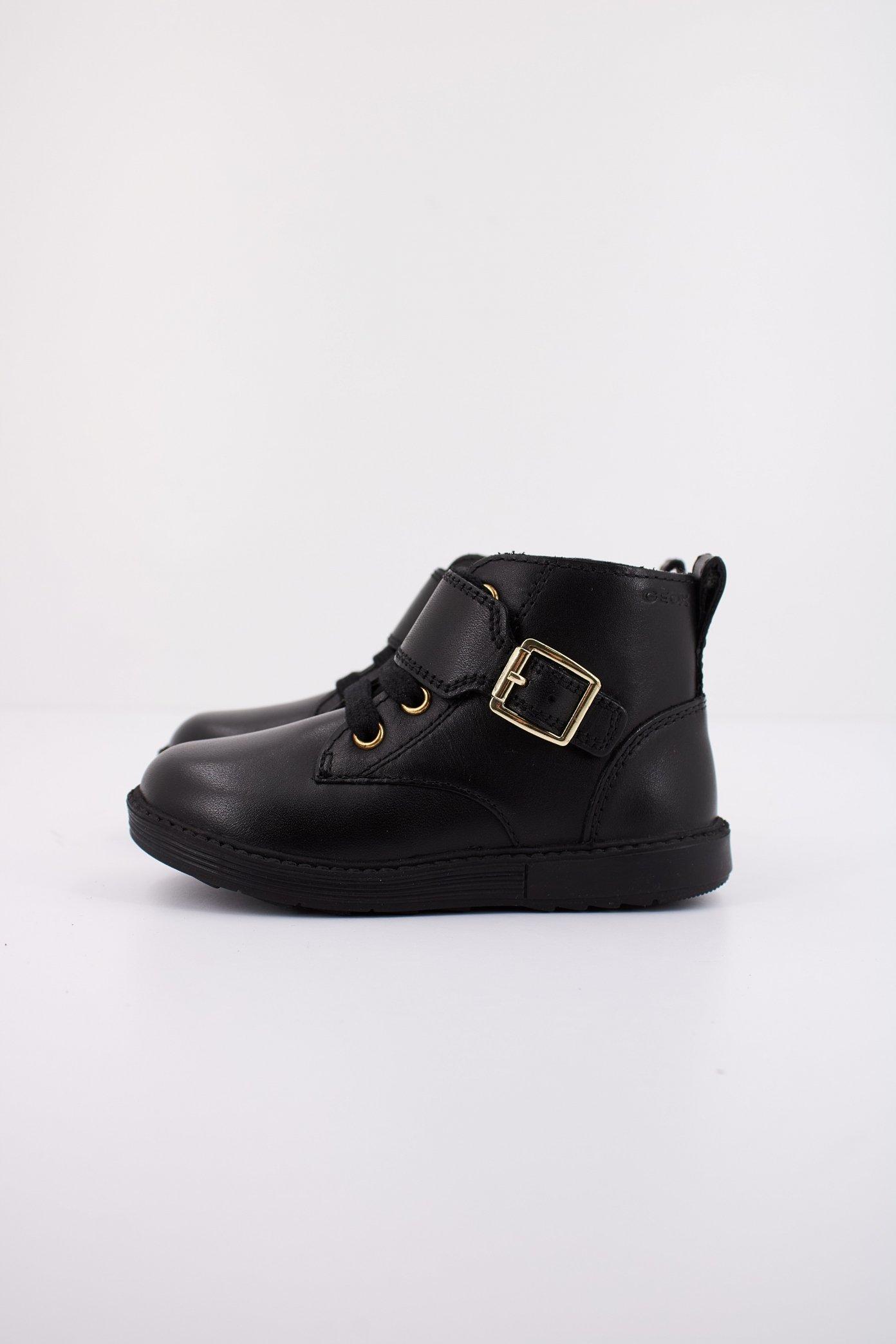 GEOX B HYNDE GIRL en color NEGRO (1)