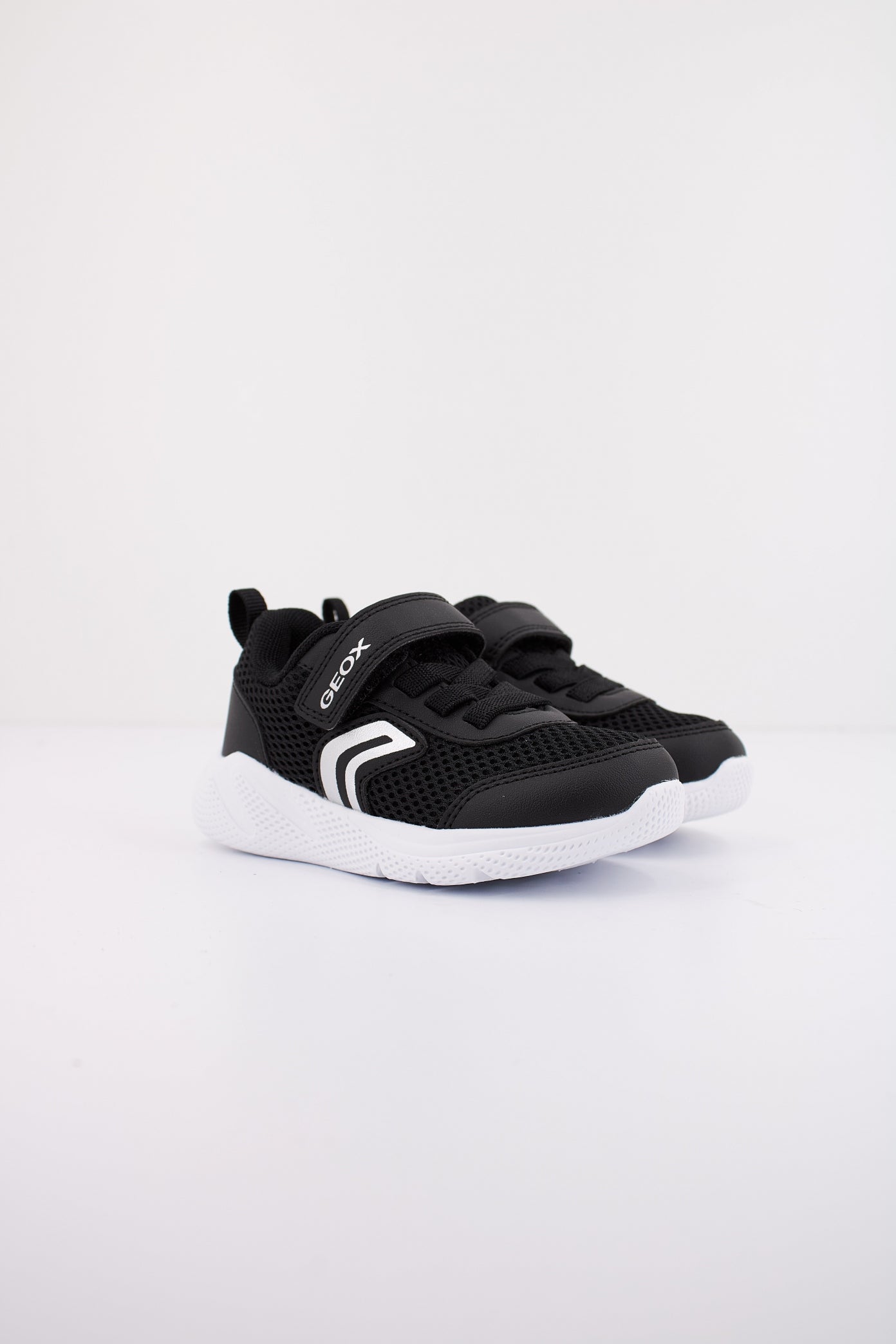 GEOX B SPRINTYE BOY en color NEGRO (2)