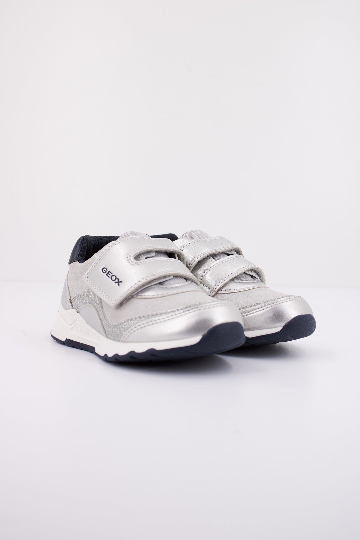 GEOX B PYRIP GIRL en color PLATA (2)
