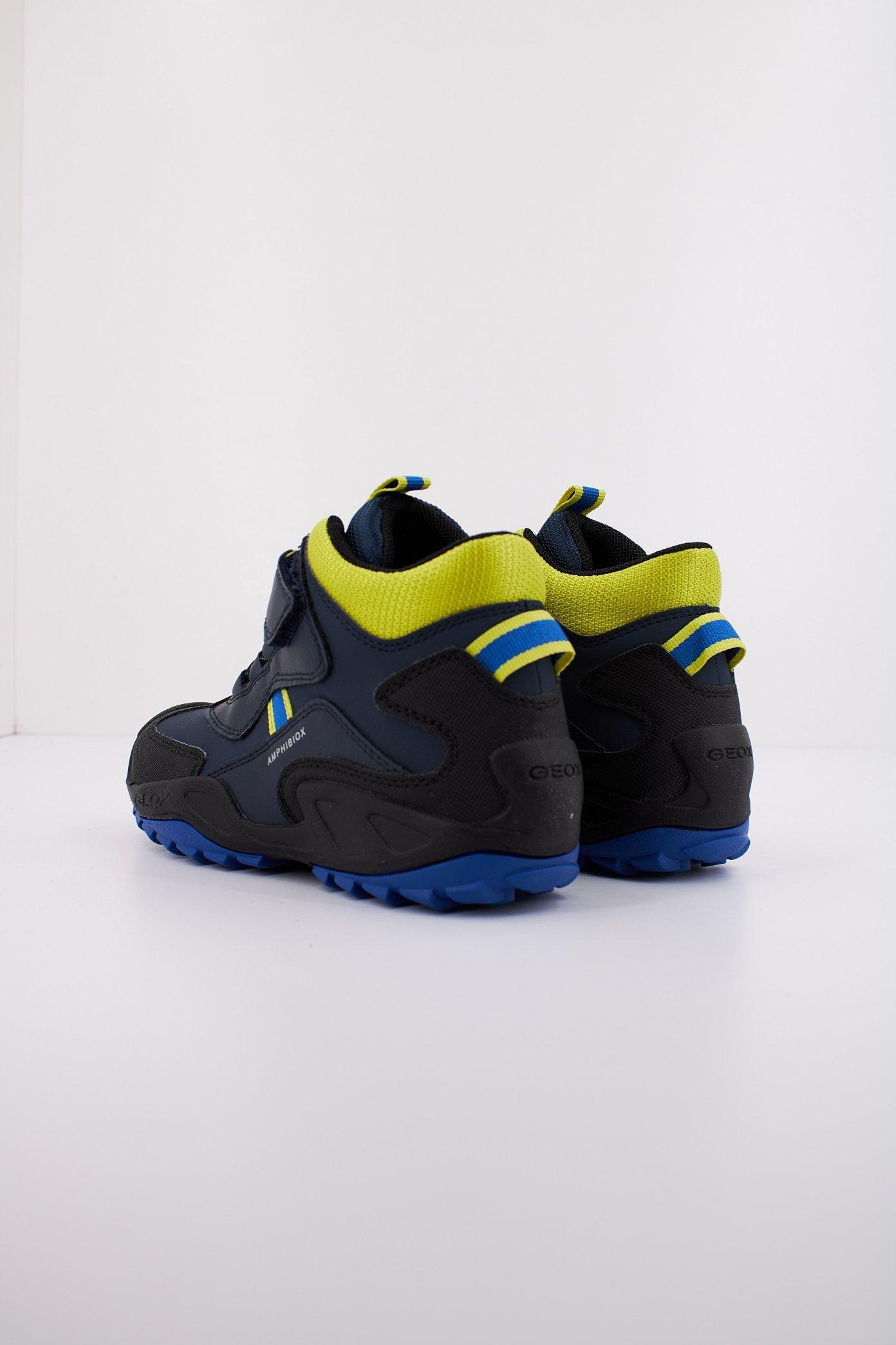 GEOX J NEW SAVAGE BOY B A en color AZUL (4)