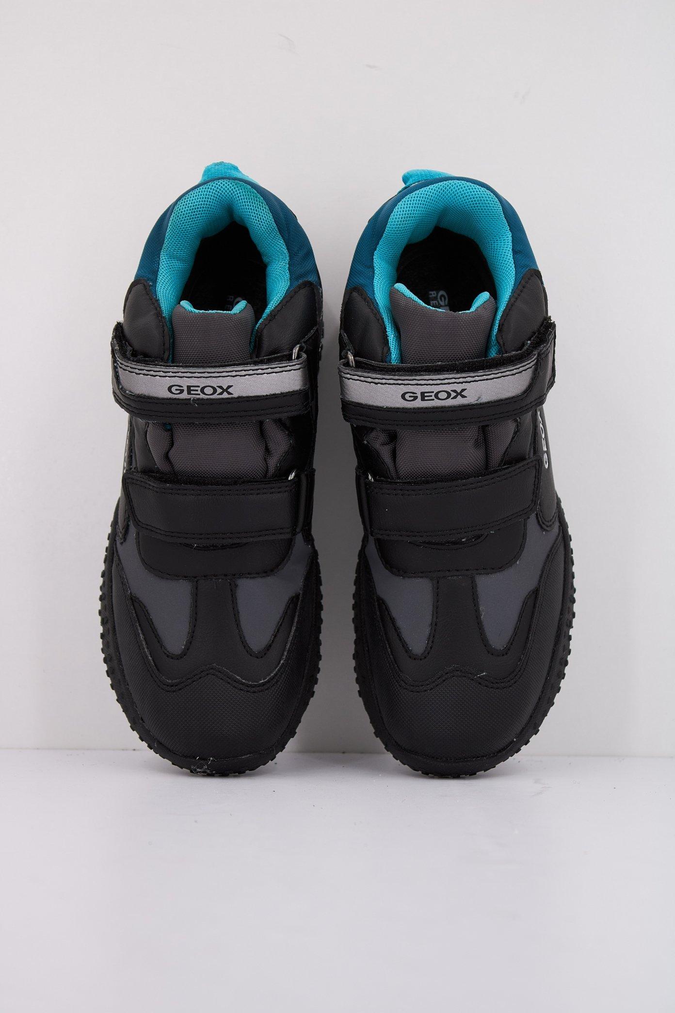 GEOX JR BALTIC BOY B ABX en color NEGRO (3)