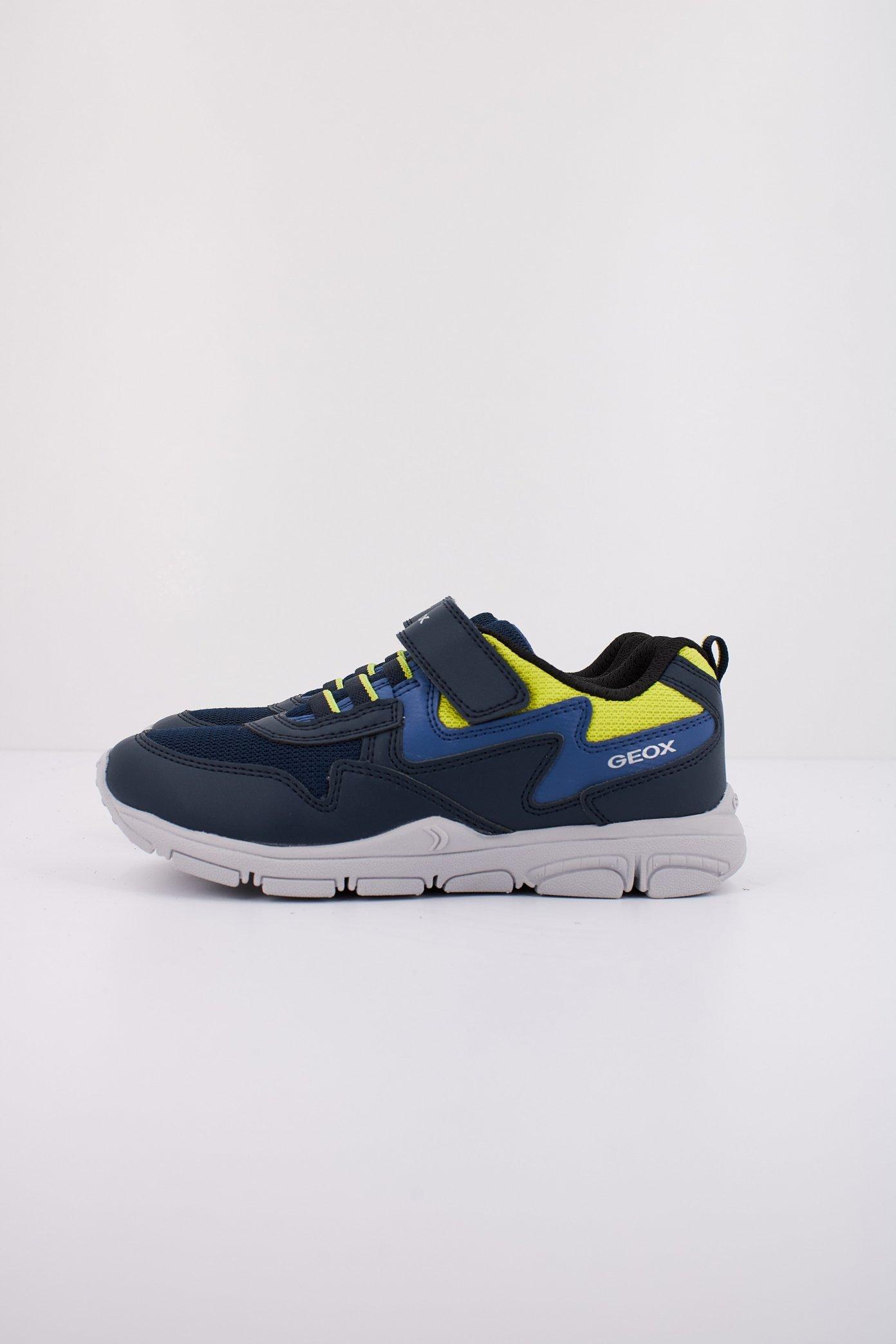GEOX J NEW TORQUE BOY en color AZUL (1)
