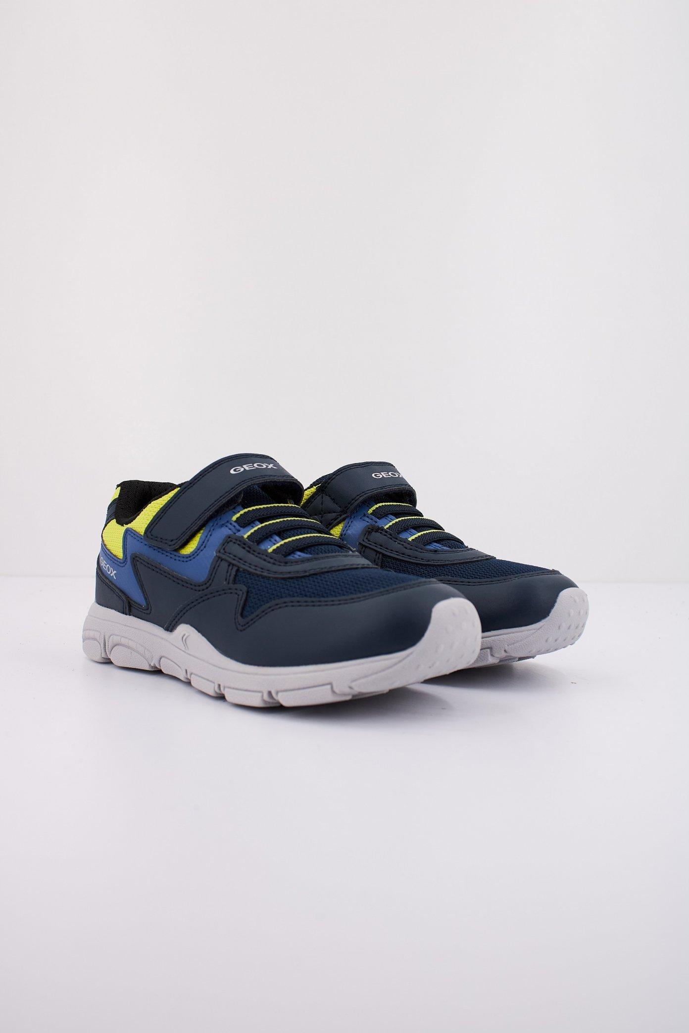 GEOX J NEW TORQUE BOY en color AZUL (2)