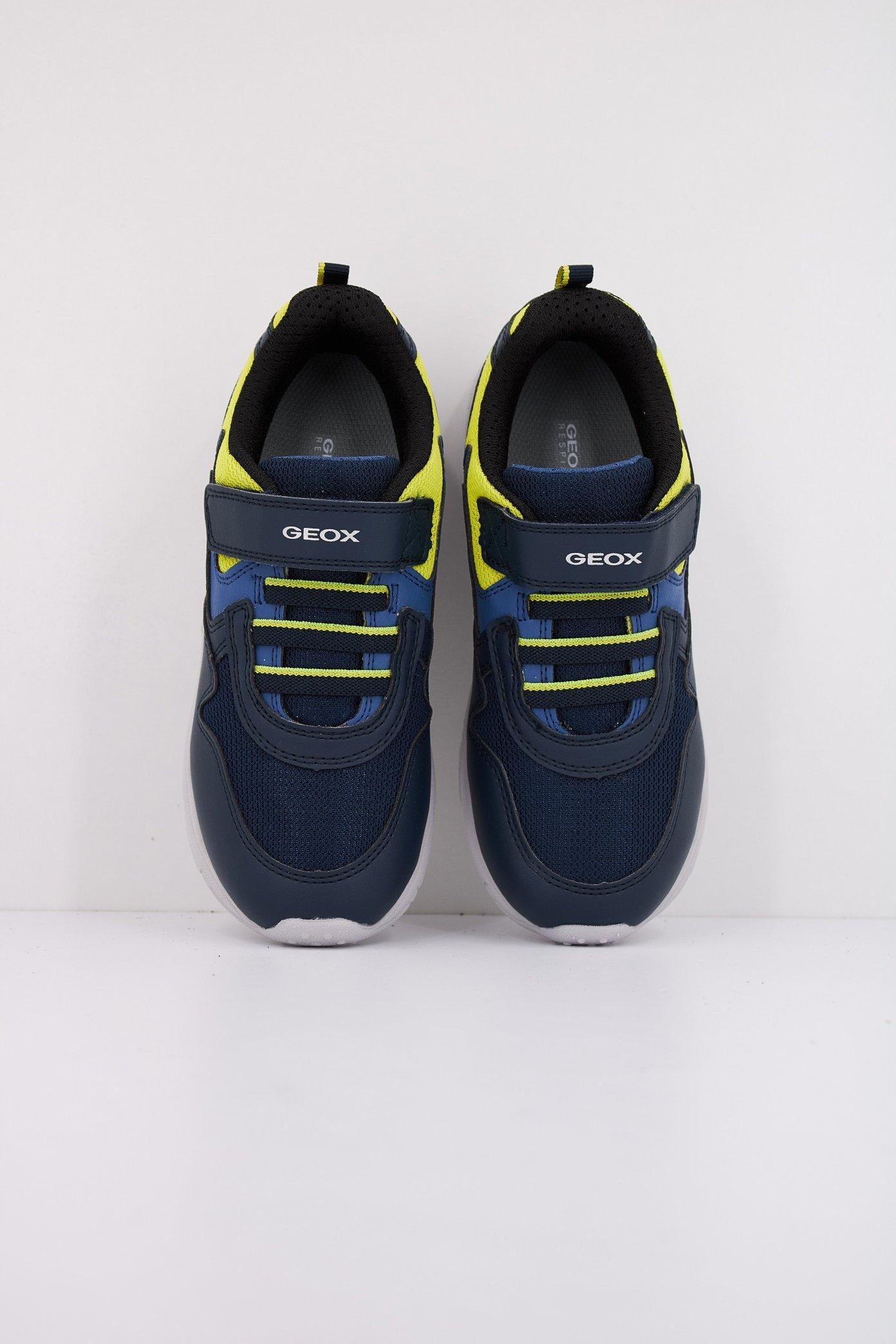 GEOX J NEW TORQUE BOY en color AZUL (3)