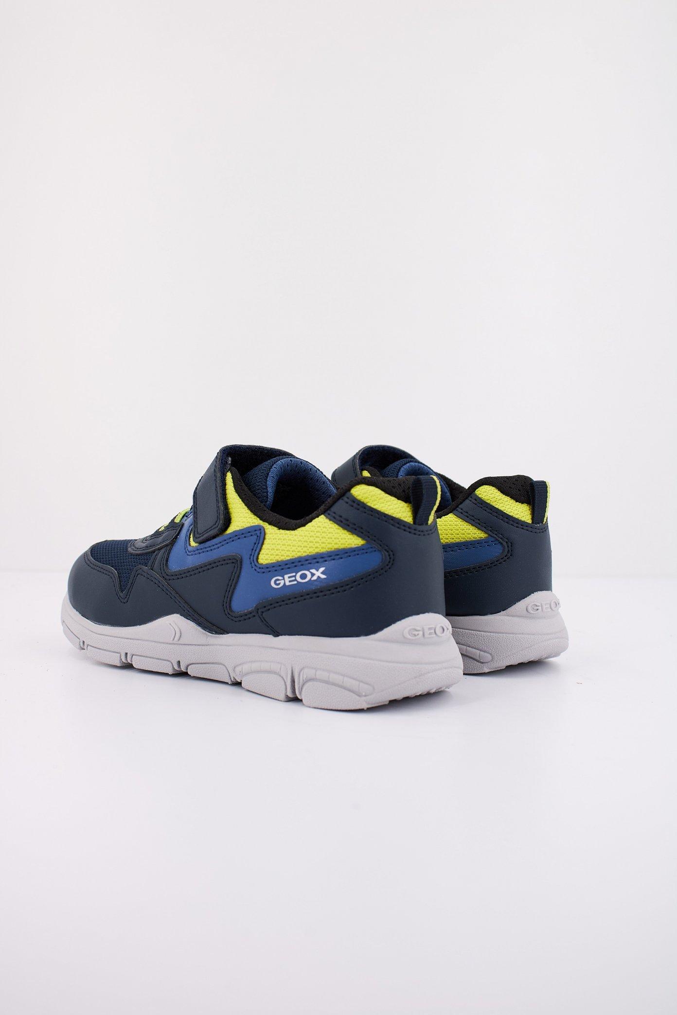 GEOX J NEW TORQUE BOY en color AZUL (4)