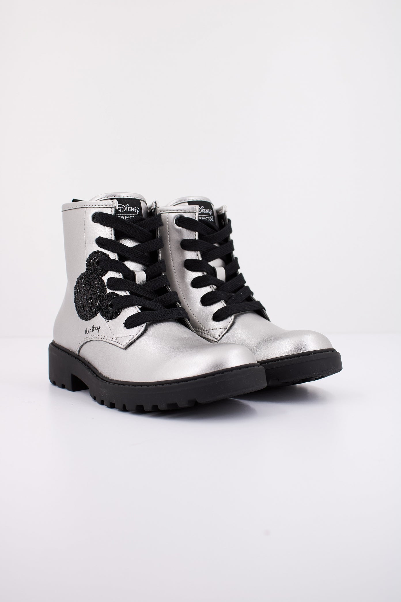 GEOX  J CASEY GIRL en color PLATA  (2)