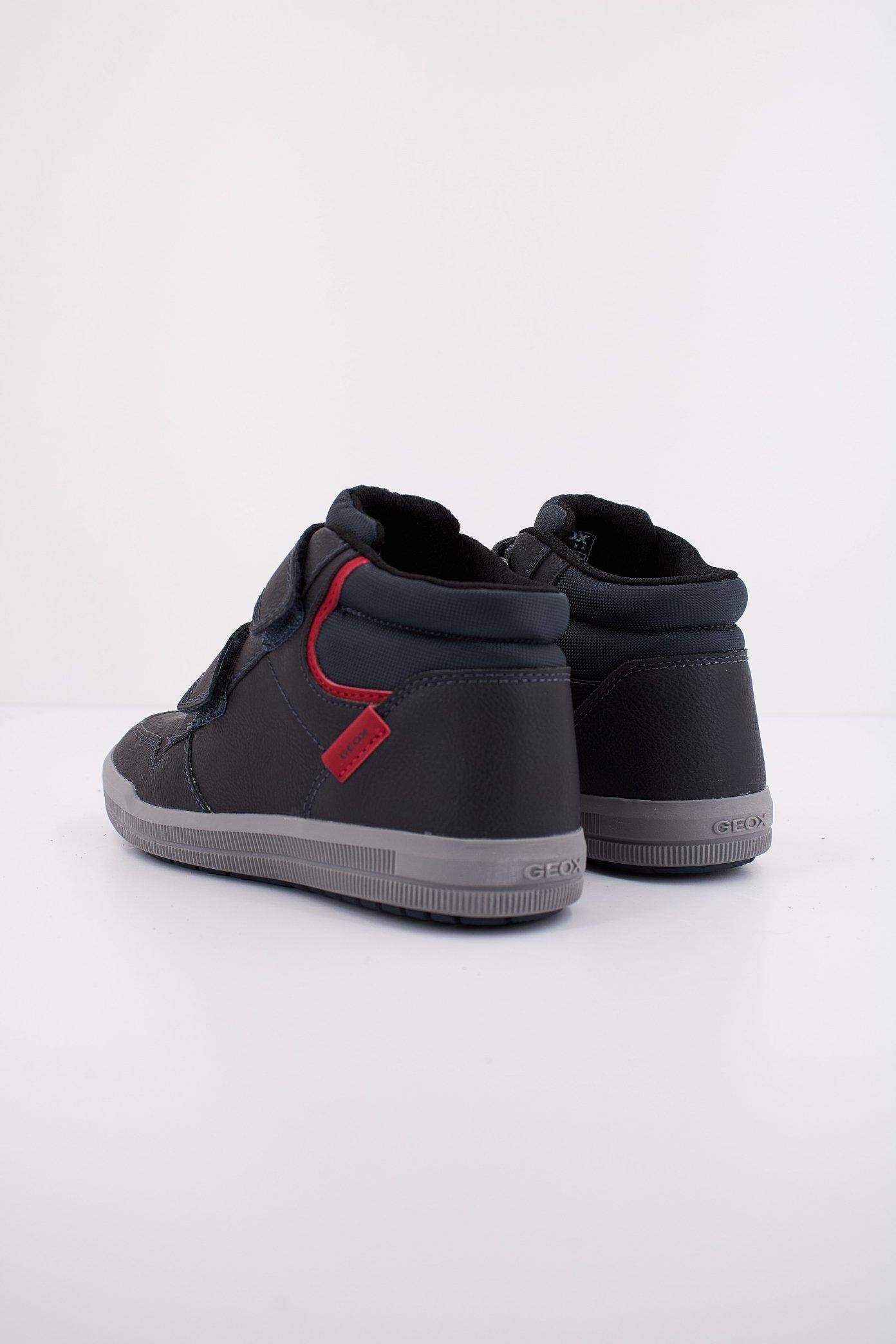 GEOX J ARZACH en color NEGRO (4)