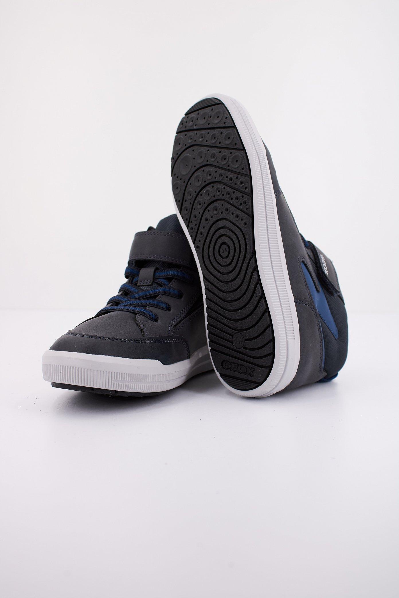 GEOX J ARZACH en color GRIS (5)
