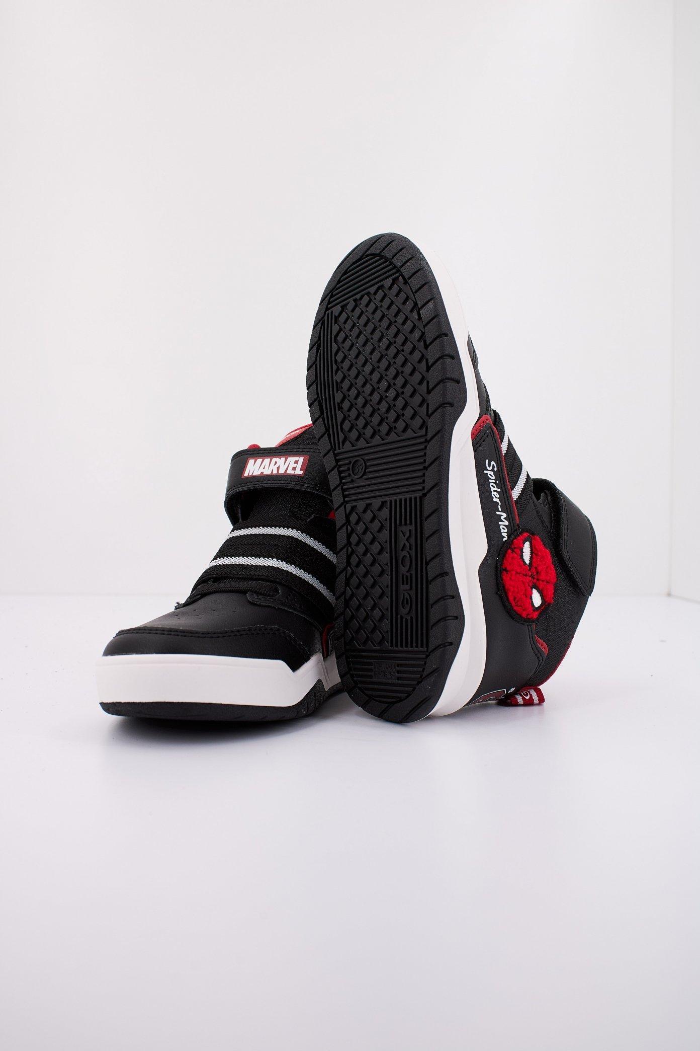 GEOX J PERTH en color NEGRO (5)