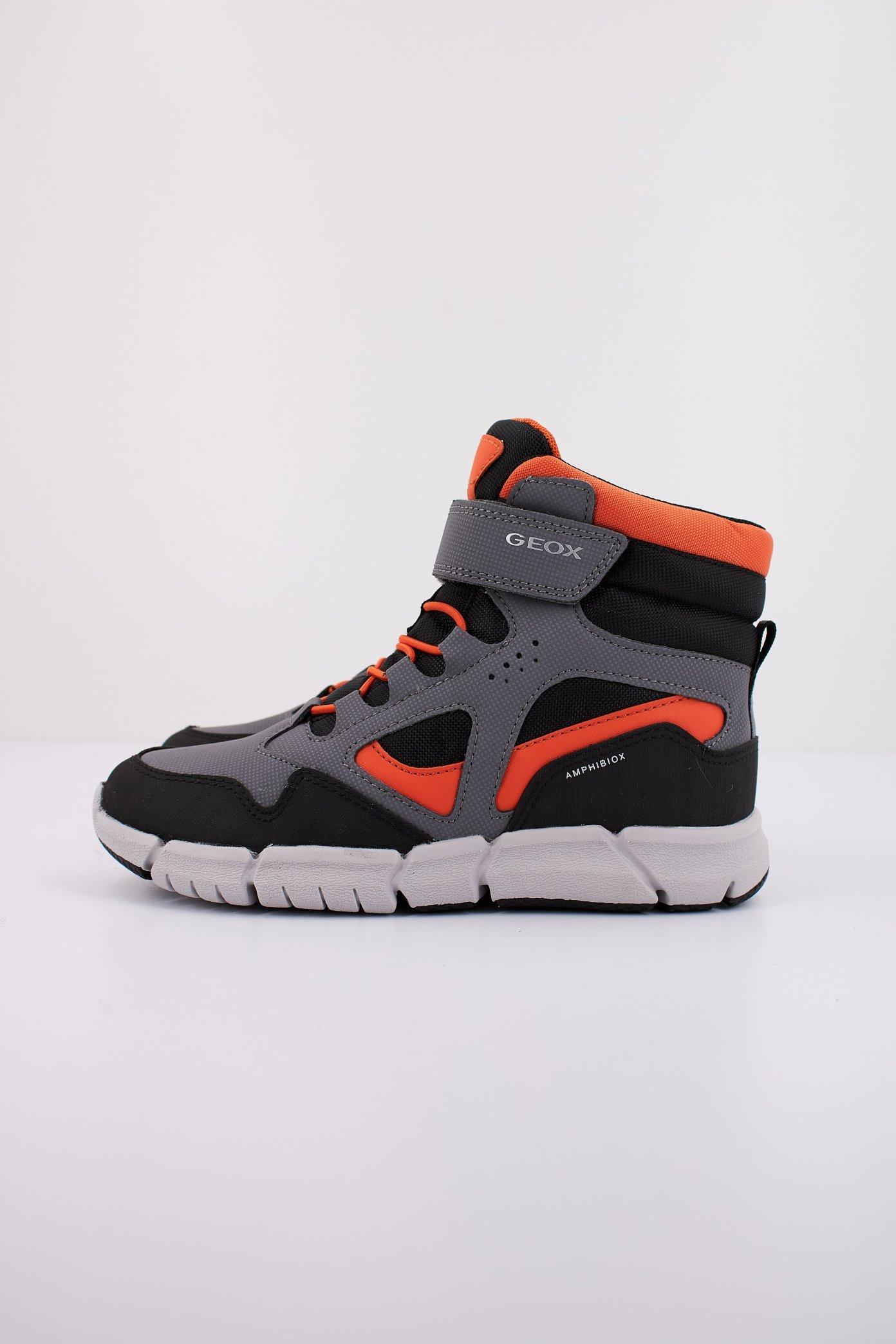 GEOX J FLEXYPER BOY B ABX en color GRIS (1)