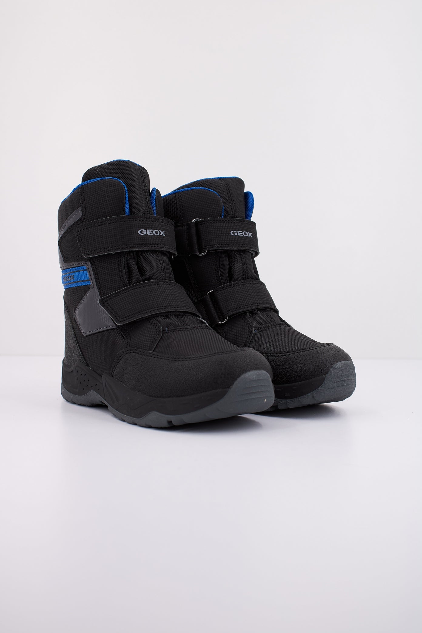 GEOX J SENTIERO BOY B ABX en color NEGRO (2)