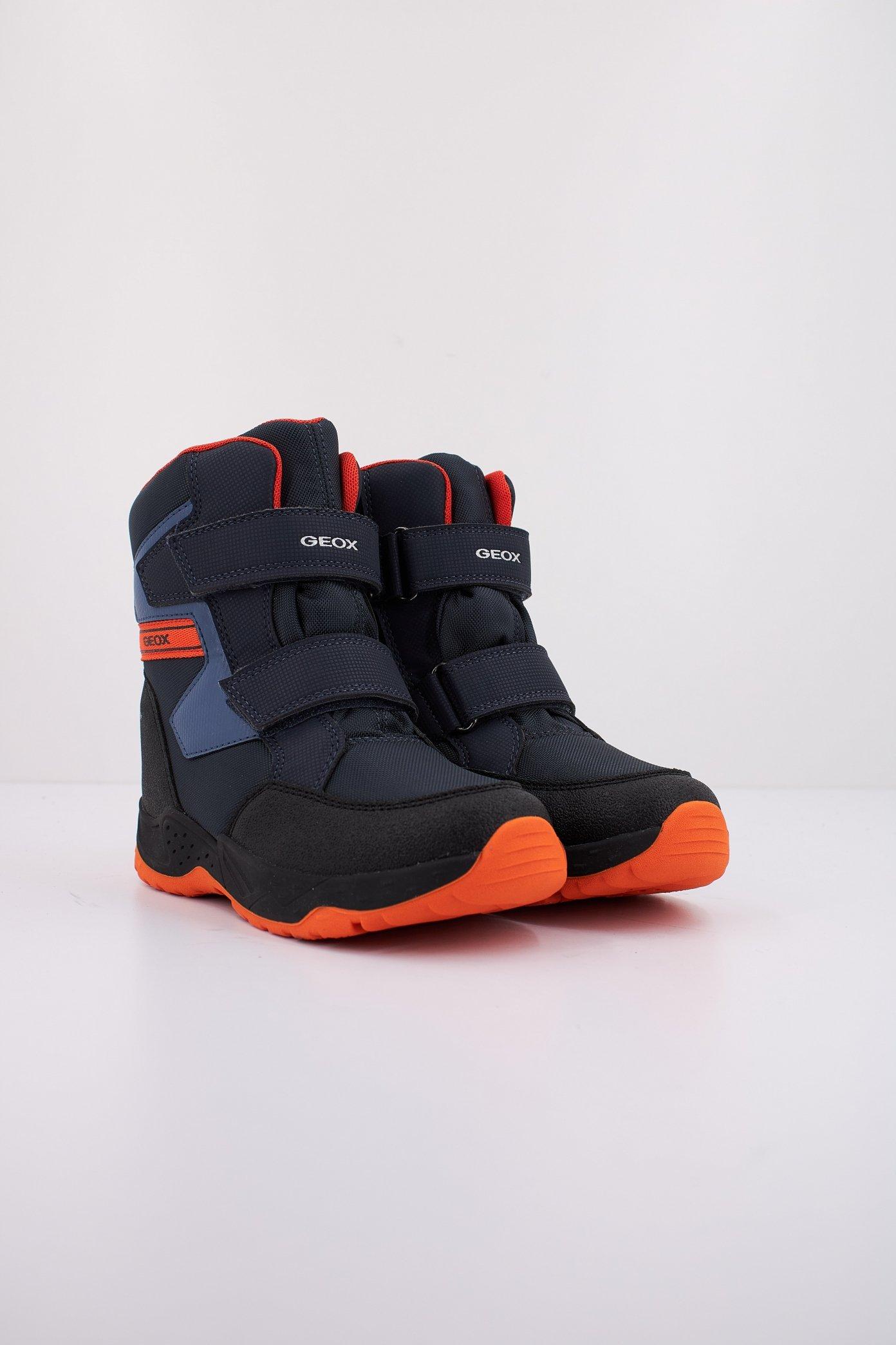 GEOX J SENTIERO BOY B ABX en color AZUL (2)