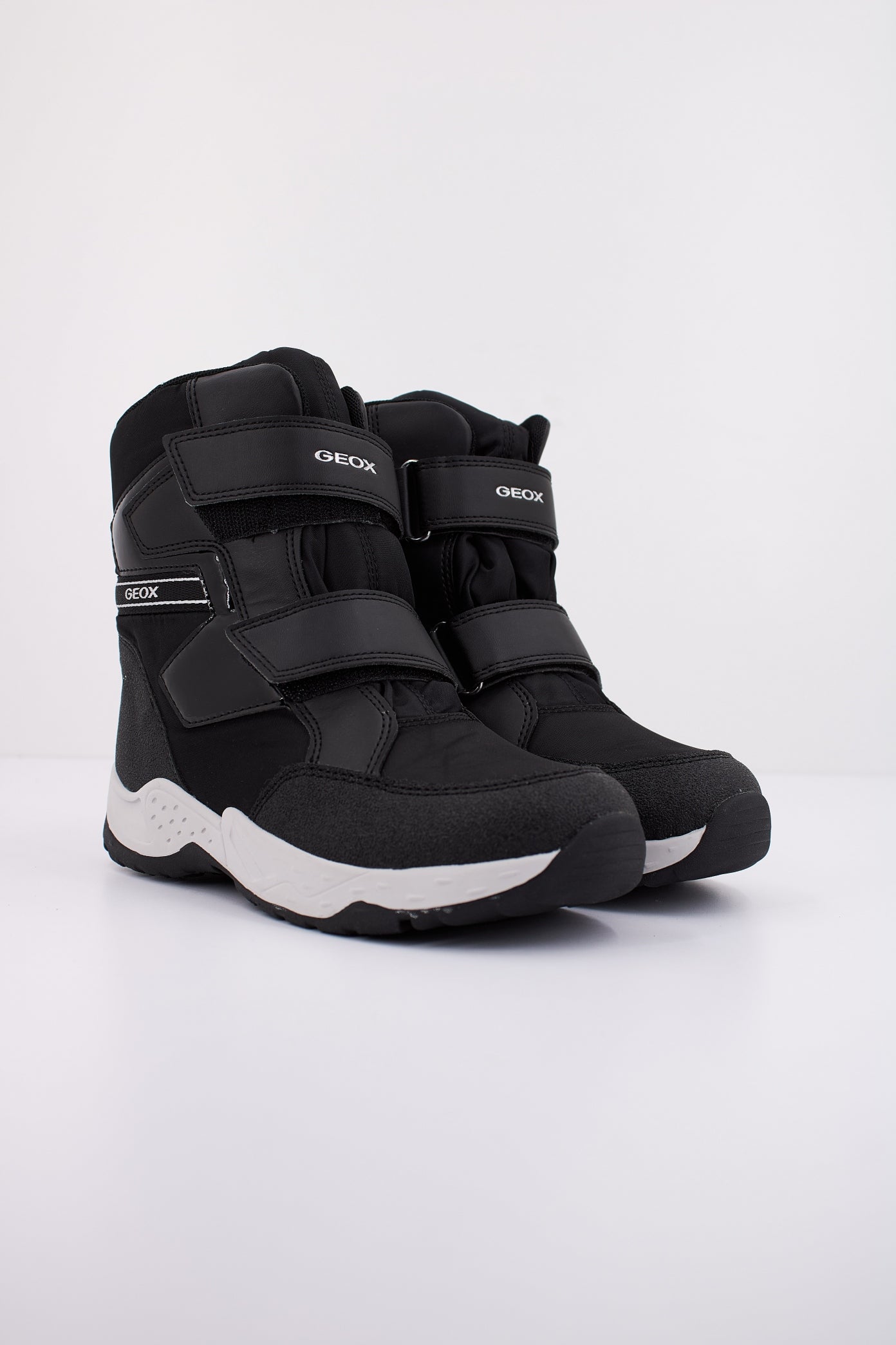 GEOX J SENTIERO GIRL B AB en color NEGRO (2)