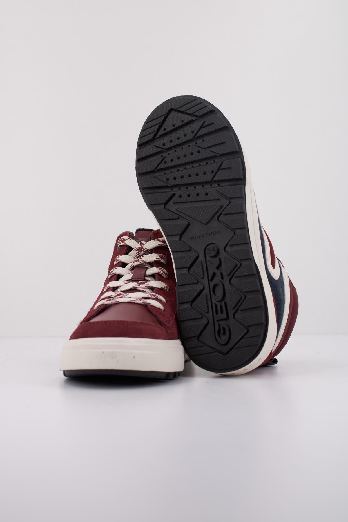 GEOX J WEEMBLE en color ROJO (5)
