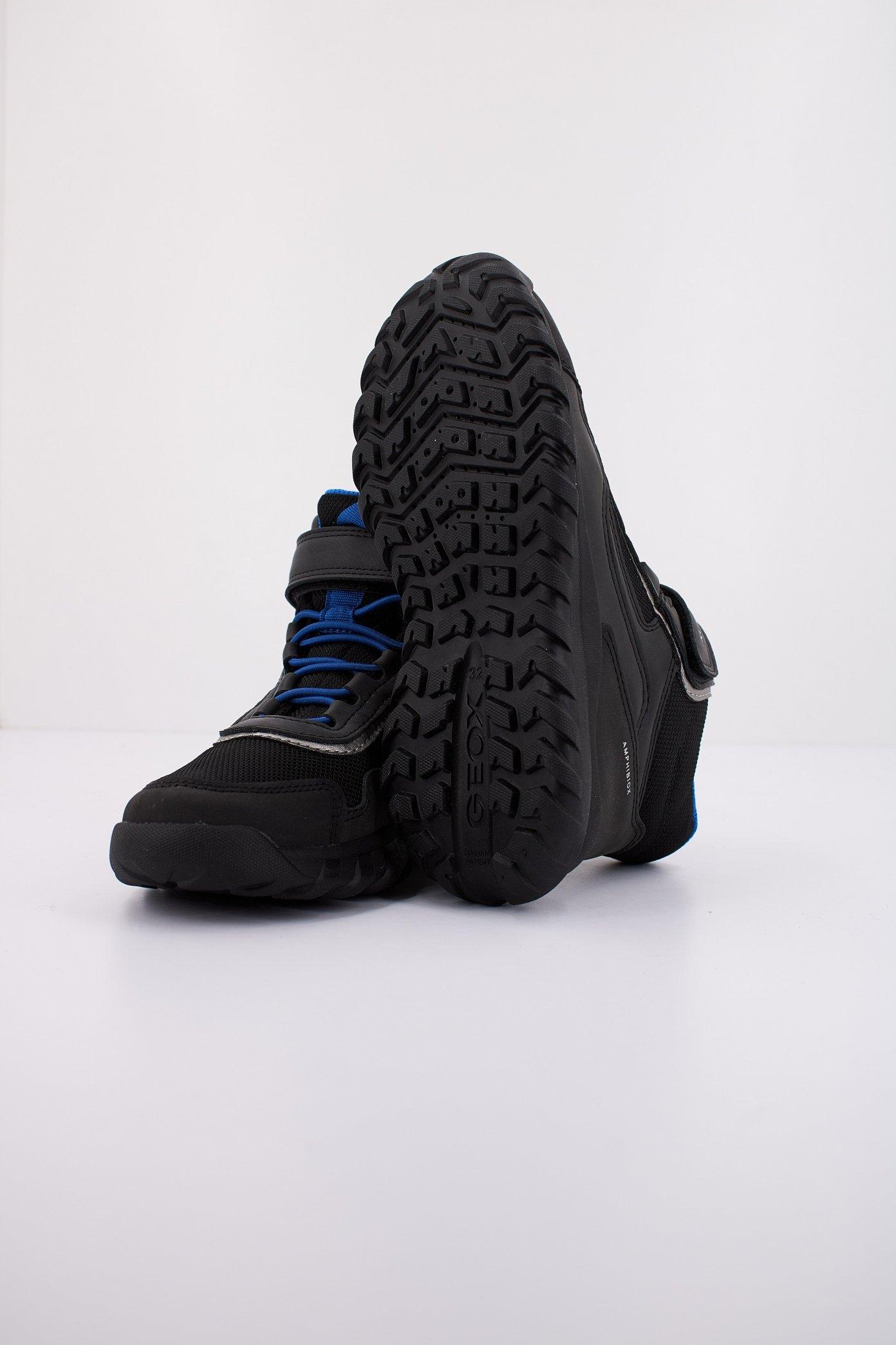 GEOX J SIMBYOS BOY B ABX en color NEGRO (5)
