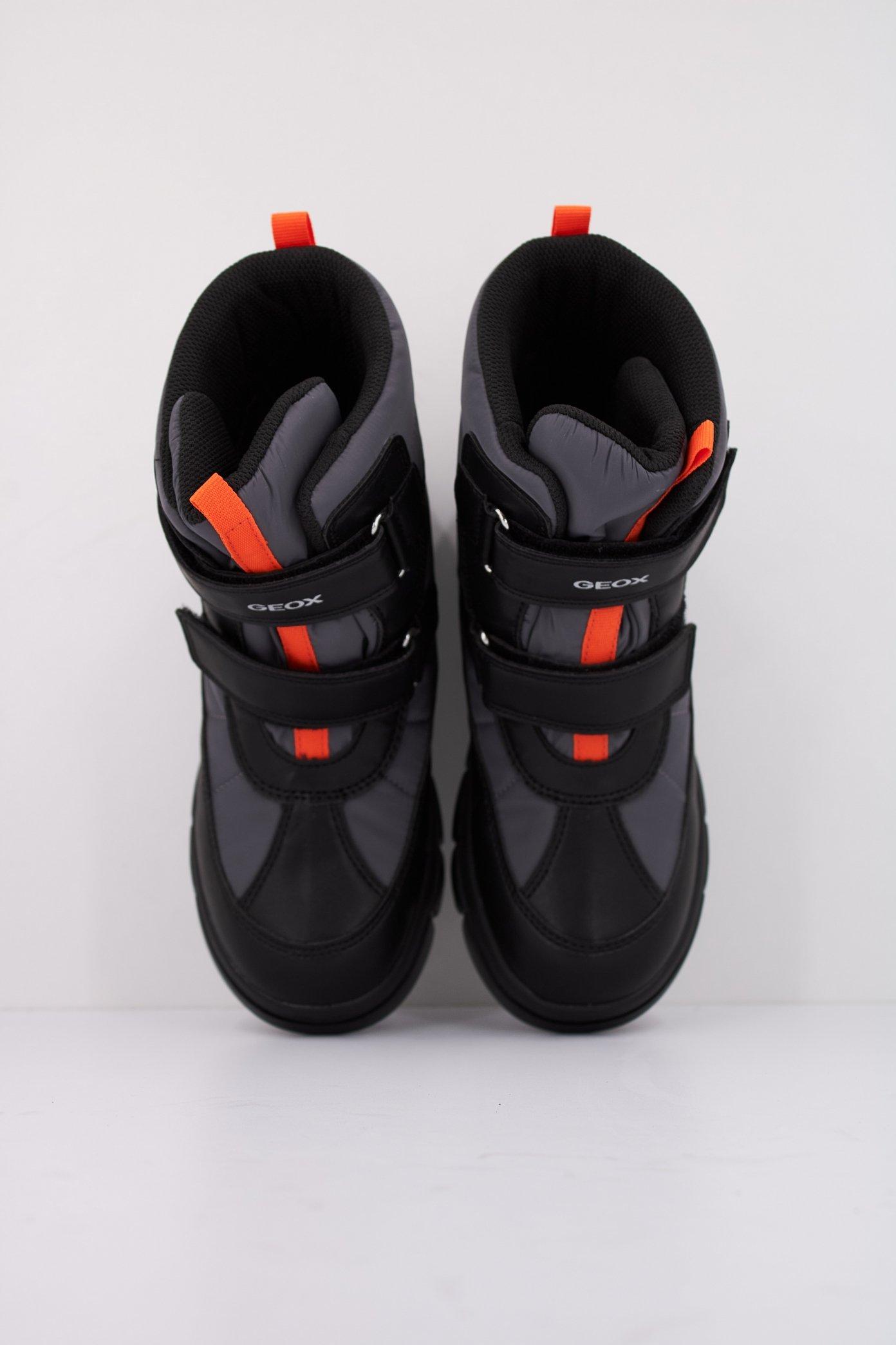 GEOX J WILLABOOM en color NEGRO (3)