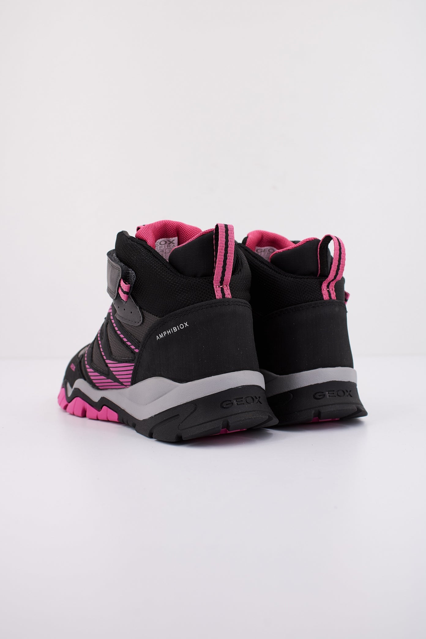GEOX J MONTRACK GIRL B AB en color GRIS (4)