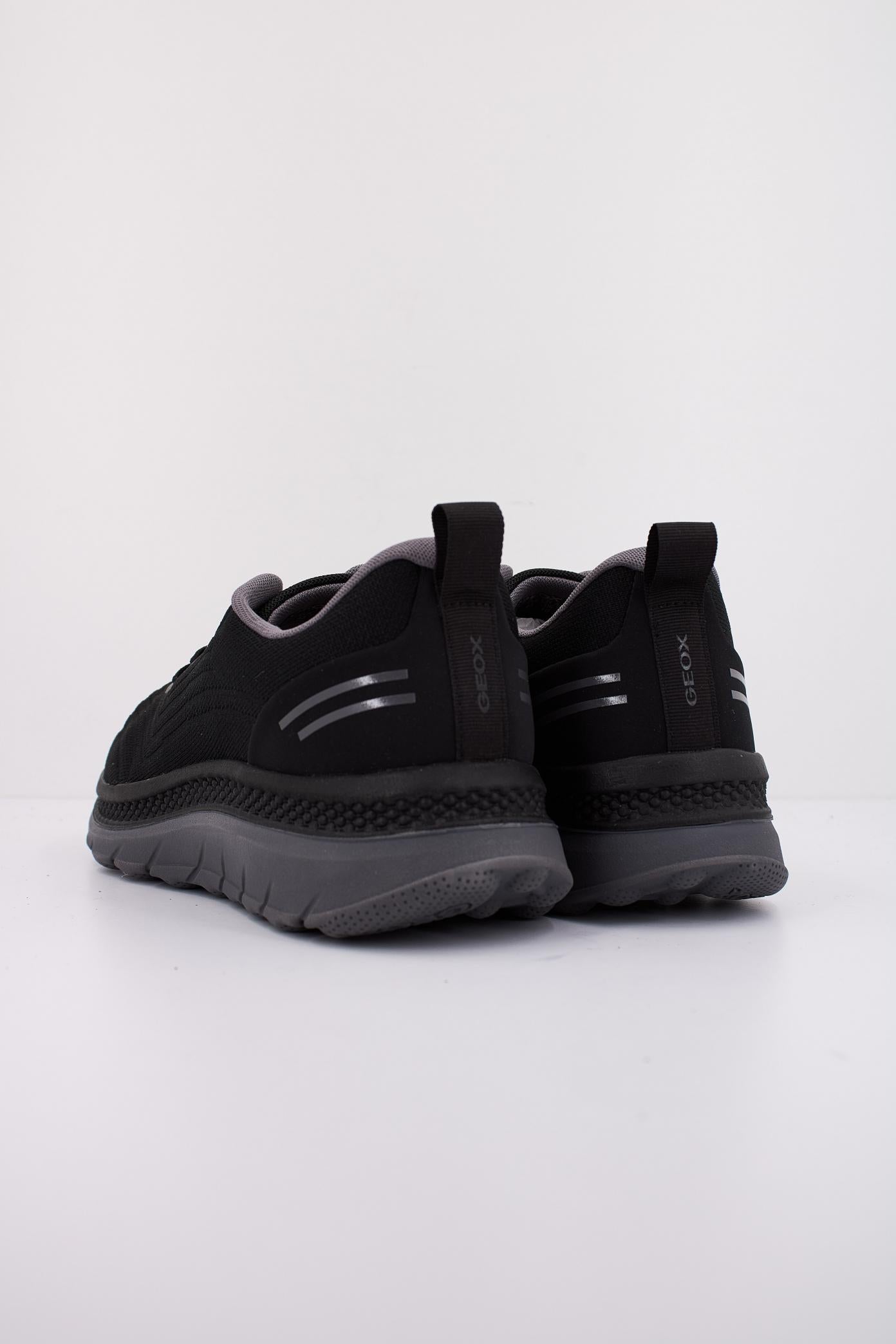 GEOX U SPHERICA en color NEGRO (4)