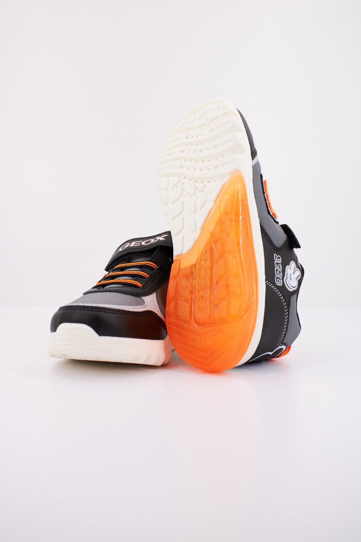 GEOX J CIBERDRON en color NEGRO (5)
