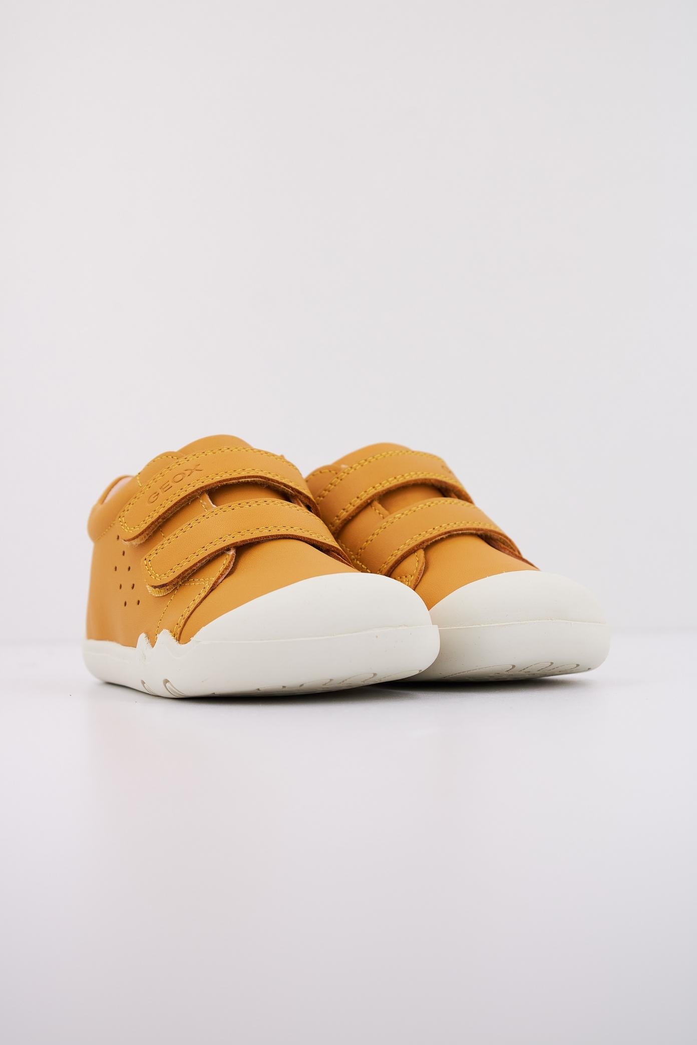 GEOX B STEPPIEUP BOY en color AMARILLO (2)