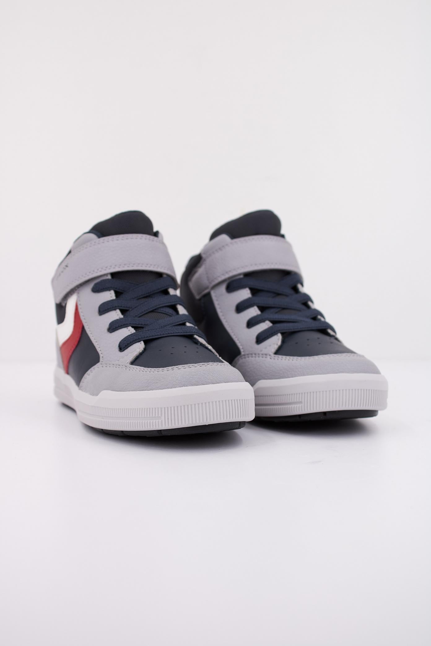 GEOX J ARZACH en color GRIS (2)