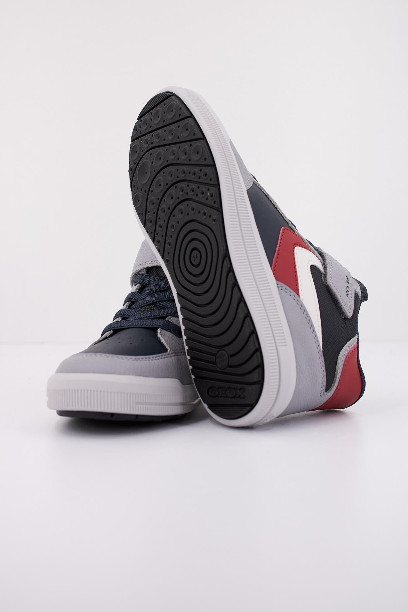 GEOX J ARZACH en color GRIS (4)