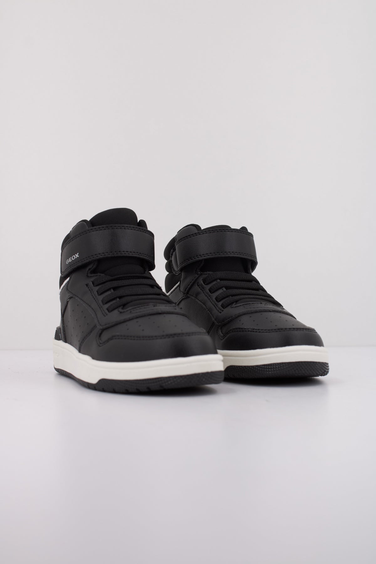 GEOX J WASHIBA BOY en color NEGRO (2)