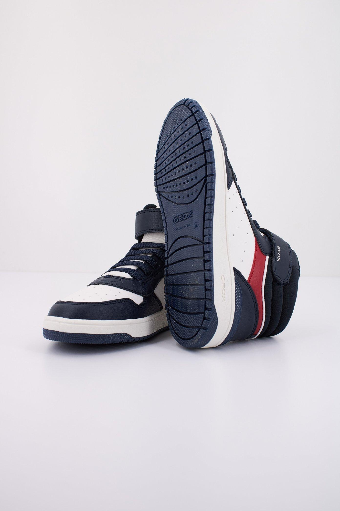 GEOX J WASHIBA en color BLANCO (5)