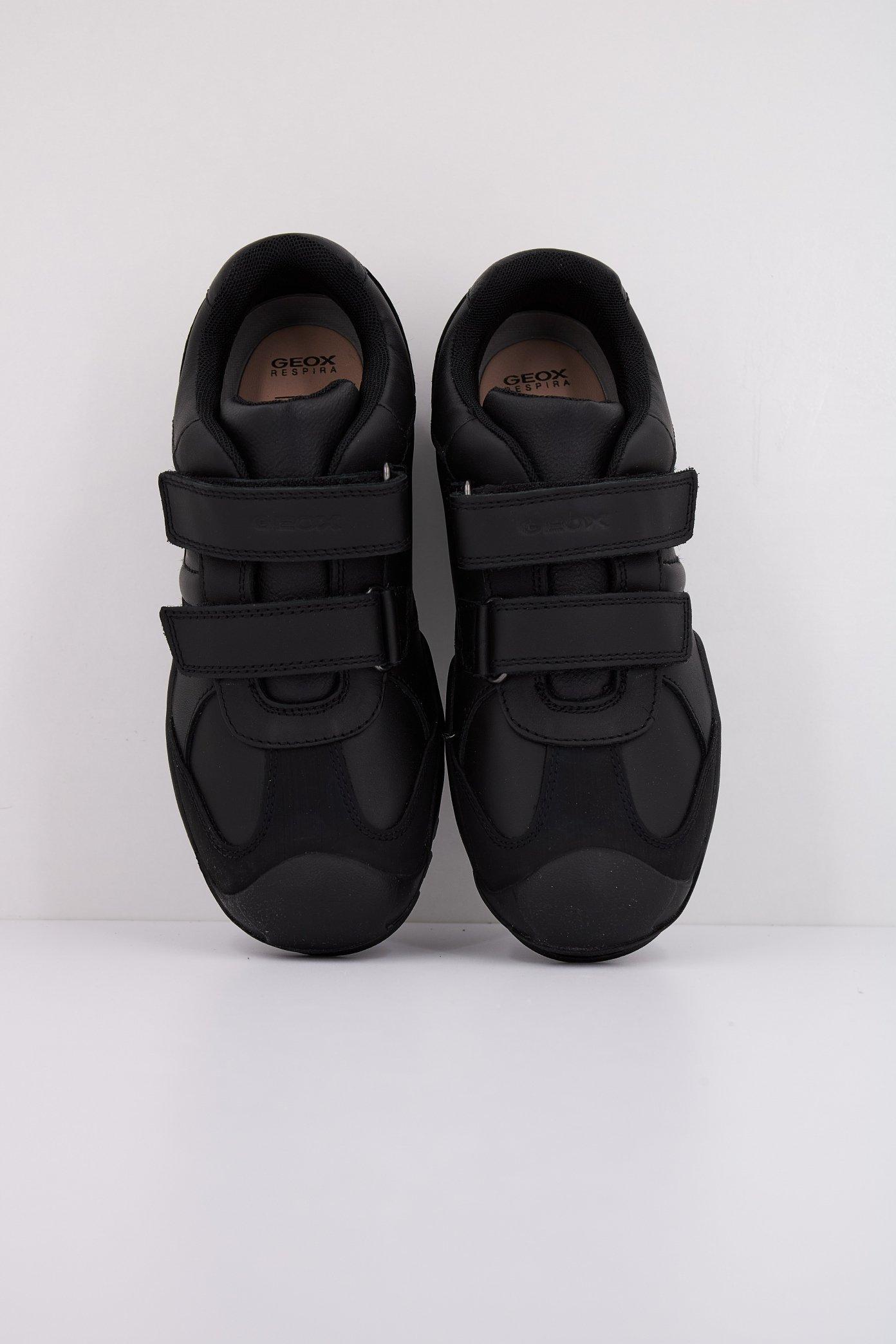 GEOX J NEW SAVAGE en color NEGRO (3)