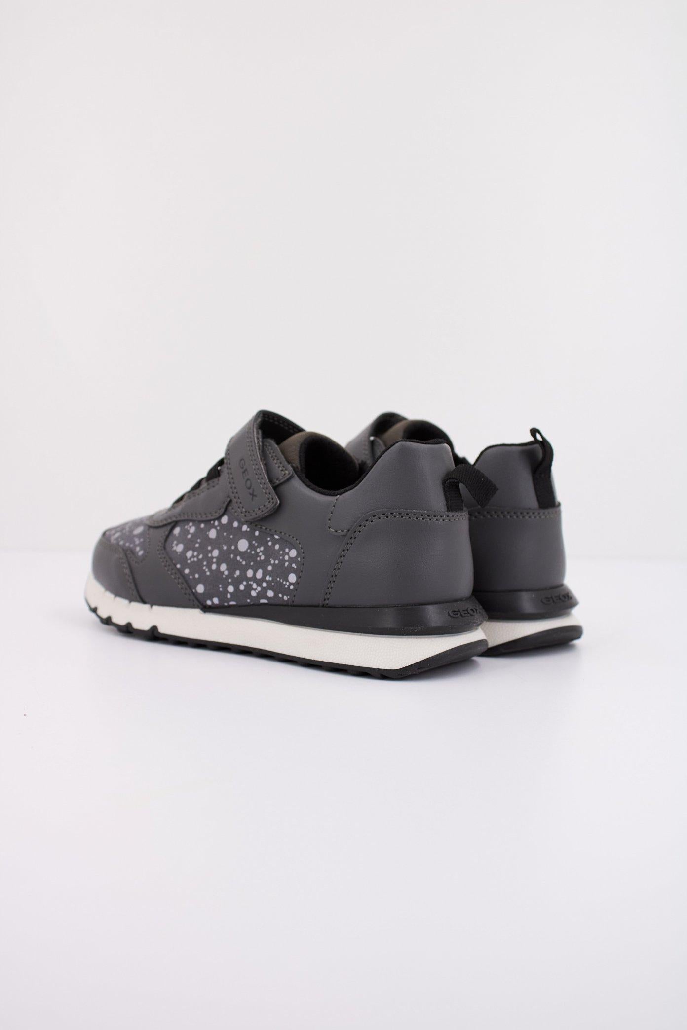 GEOX J FASTICS en color GRIS (5)