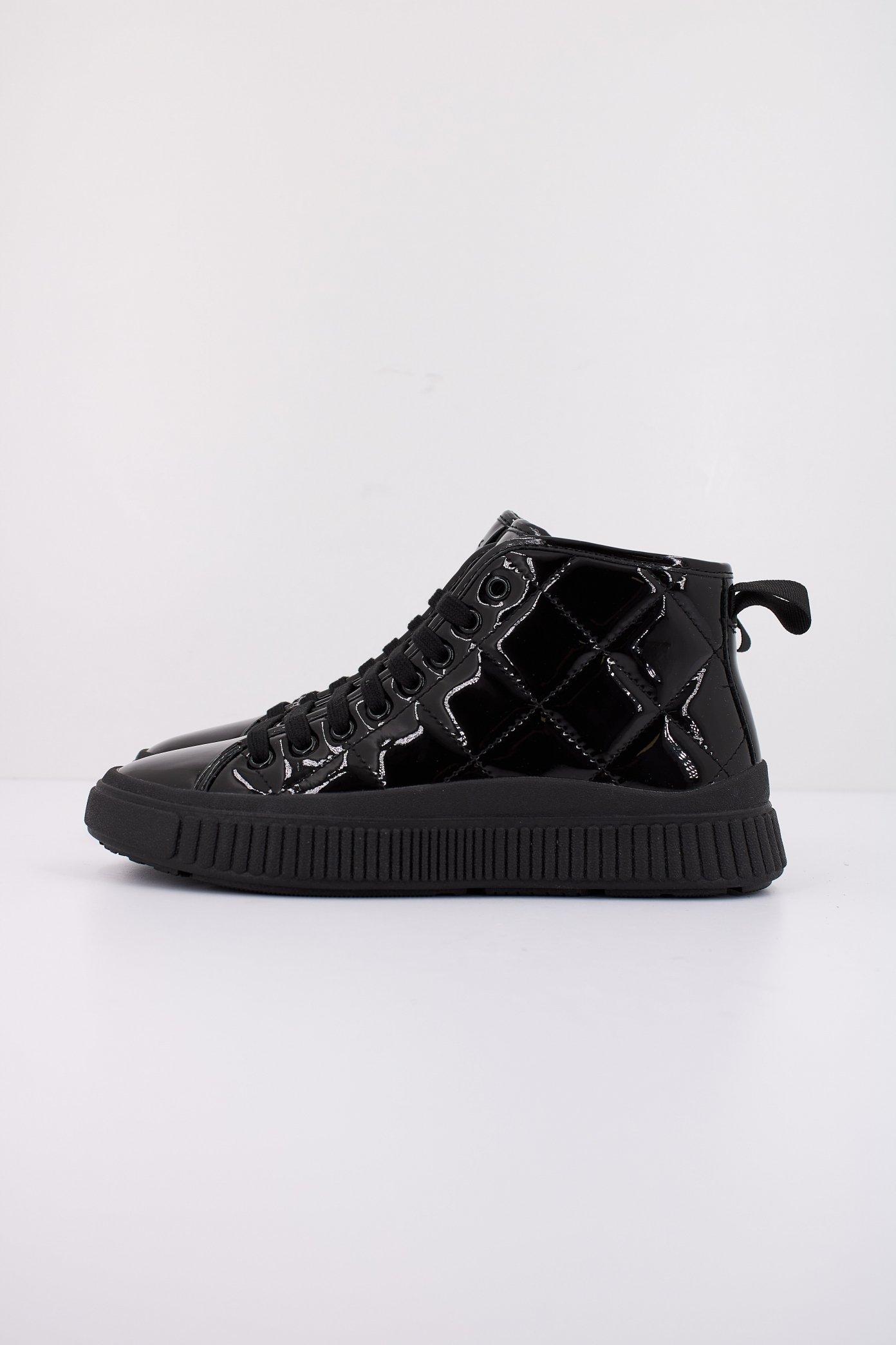 GEOX J LAQUINNY en color NEGRO (1)