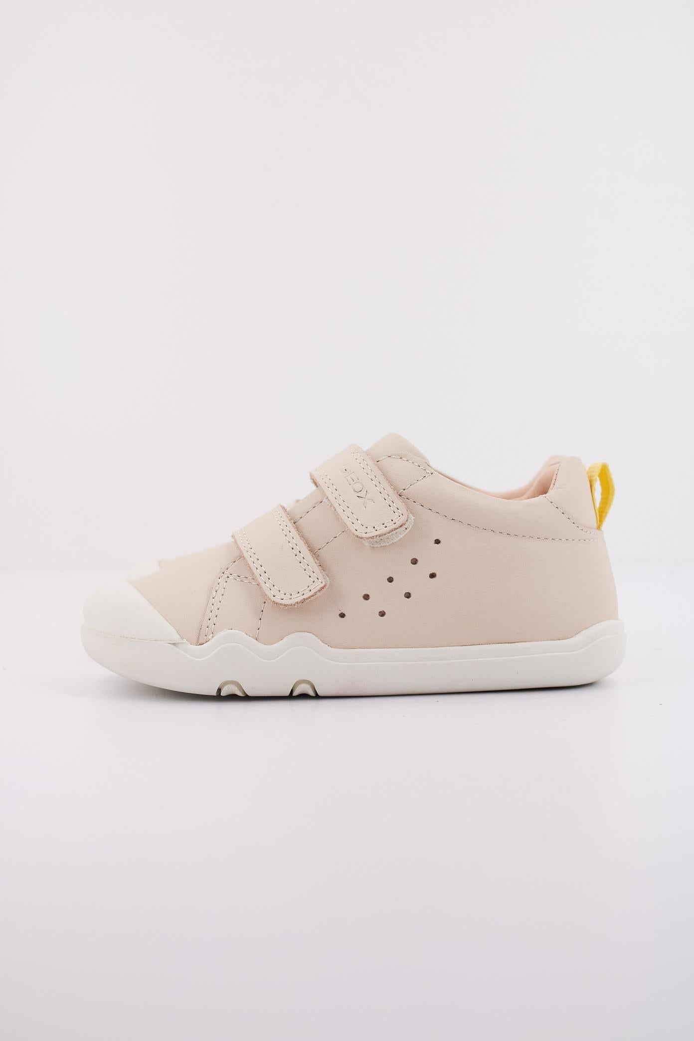 GEOX B STEPPIEUP GIRL en color BEIS (1)