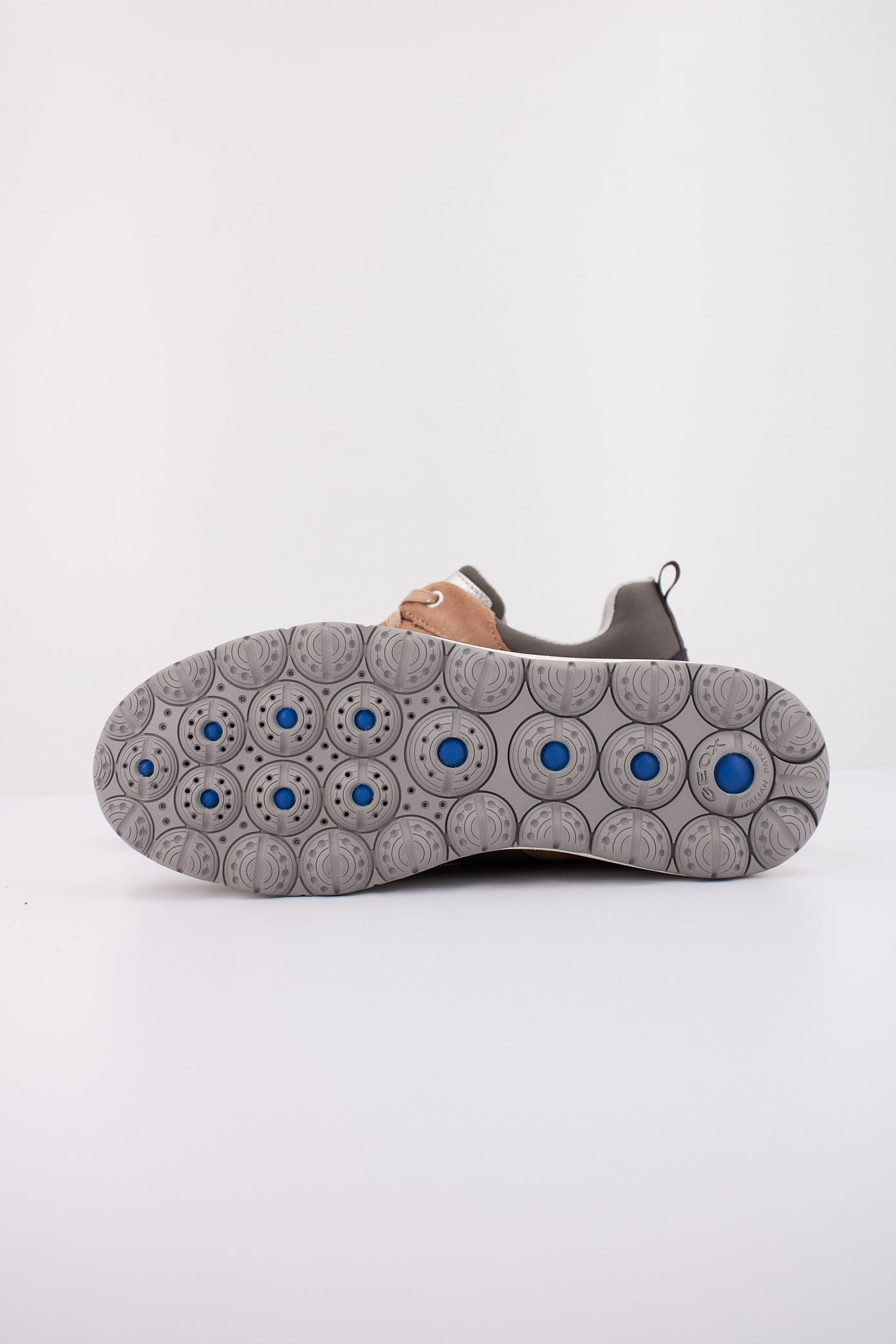 GEOX D SPHERICA en color GRIS (5)