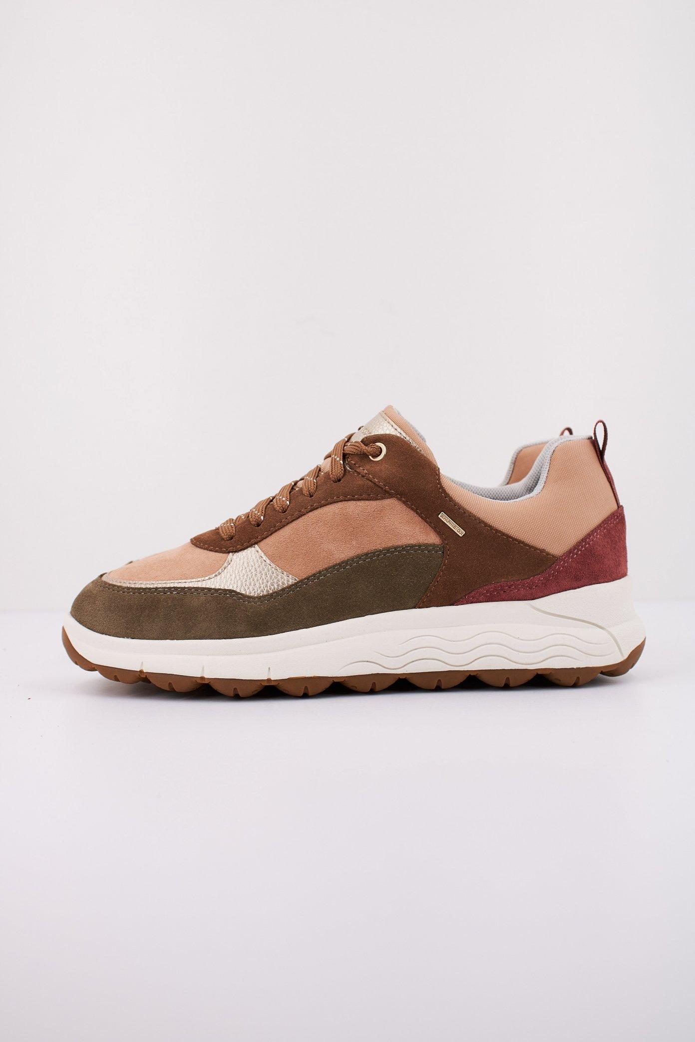 GEOX D SPHERICA en color MARRON (1)