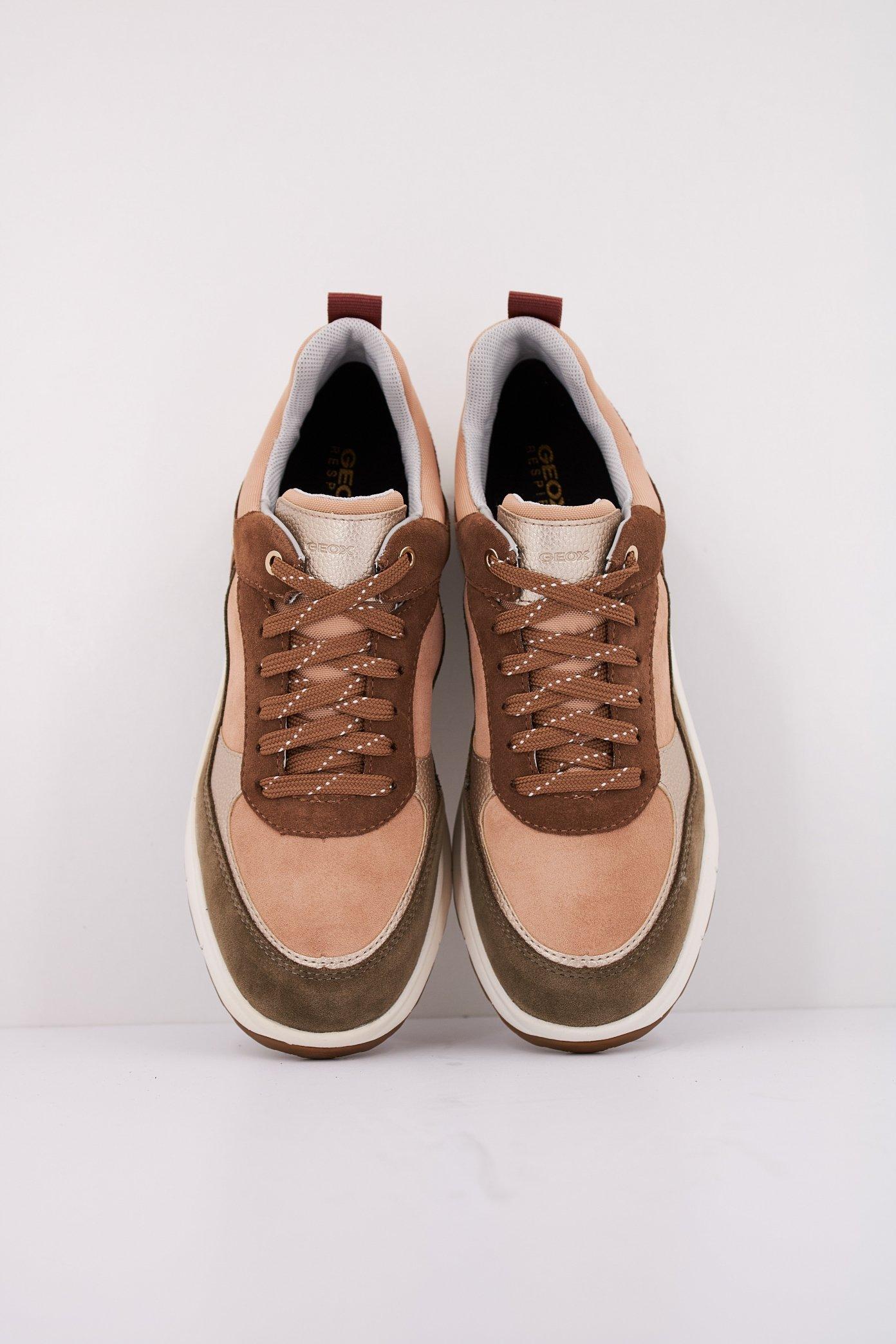 GEOX D SPHERICA en color MARRON (3)